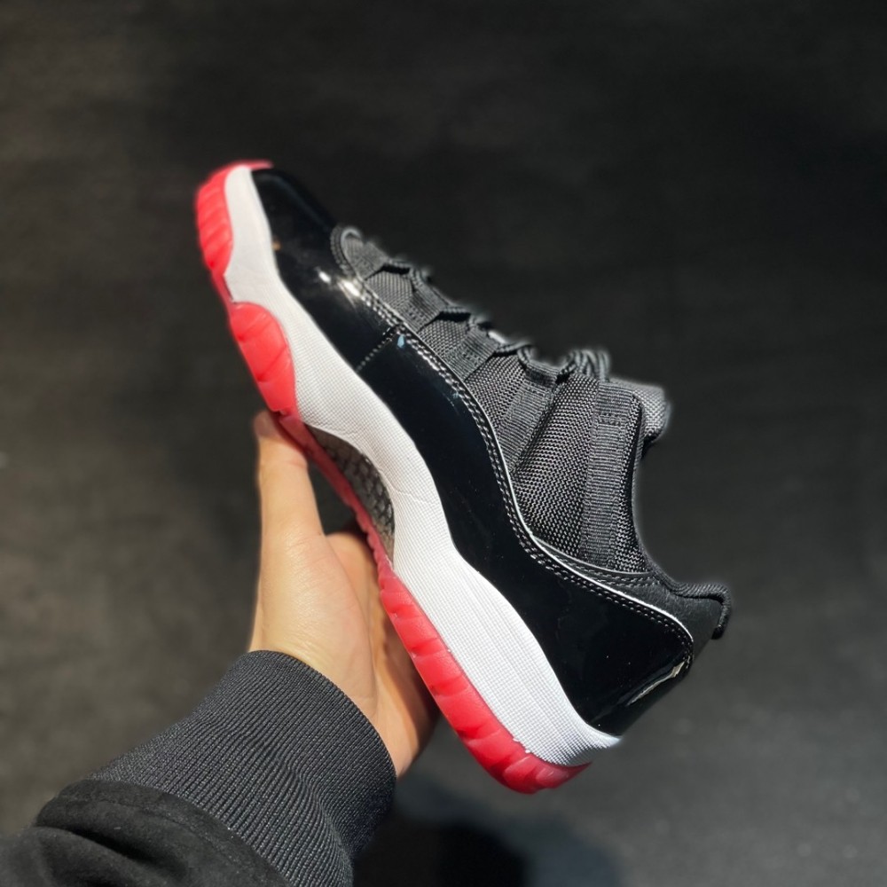 AJ 11 Retro Low ‘Bred’ FV5104-006 2025 Unisex Black Red