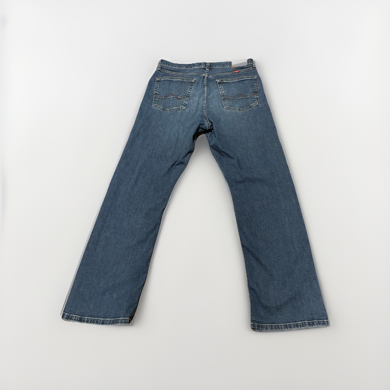 Wrangler Relaxed Boot Jeans Men’s 32×30 Blue Medium Wash Bootcut Relaxed Fit