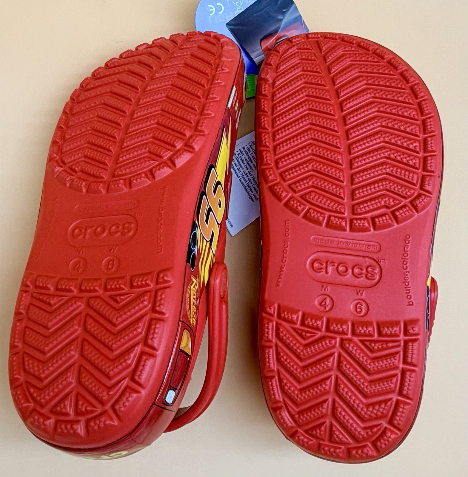 Disney Pixar Cars Light Up Lightning McQueen Crocs New Size Men 4 Women 6 US