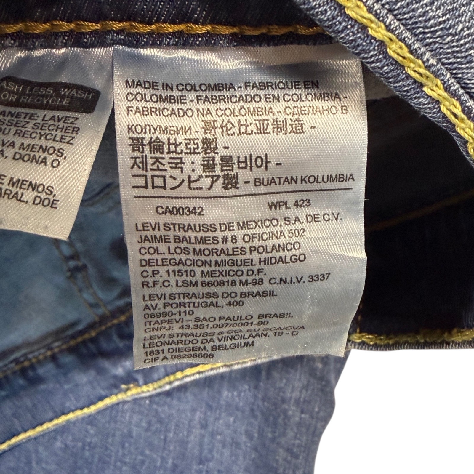 Levi’s 559 Navy Blue Straight Leg Relaxed Fit Zip Fly Men’s Jeans Size 40W 29L