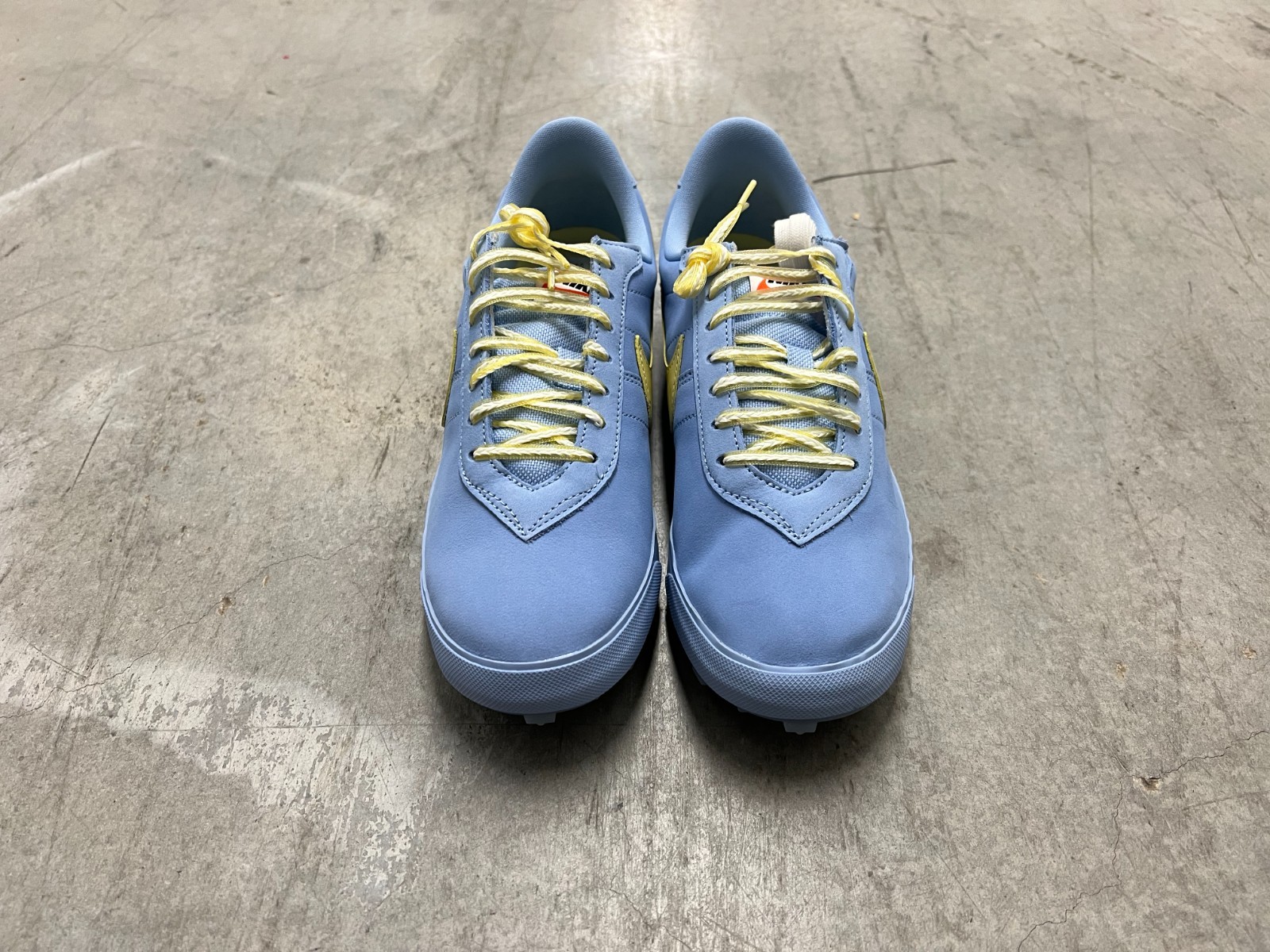 Nike Astrograbber QS Men’s Aluminum Soft Yellow IH2341 400 – New