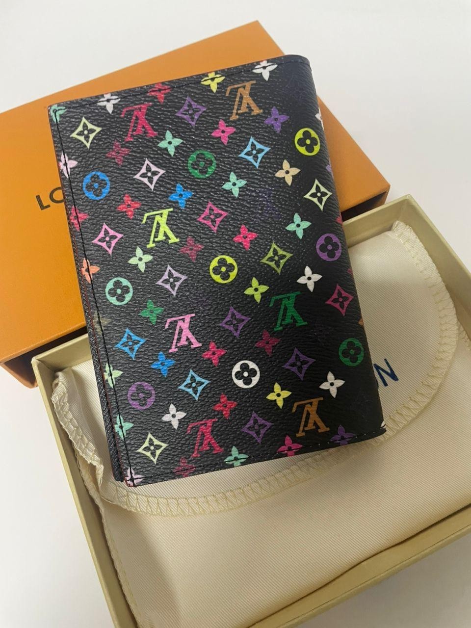 Louis Vuitton x Murakami Takashi Passport Cover Multicolor Couverture W/Box