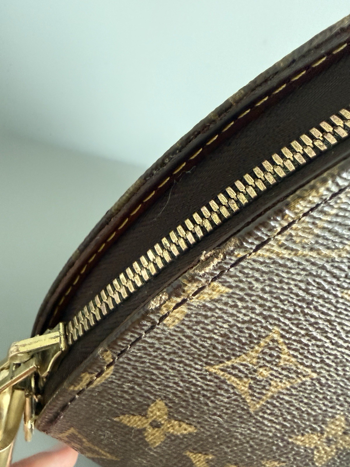 Vintage Y2K Louis Vuitton Monogram Ellipse PM Bag France 2000 w/auth Lock & Key