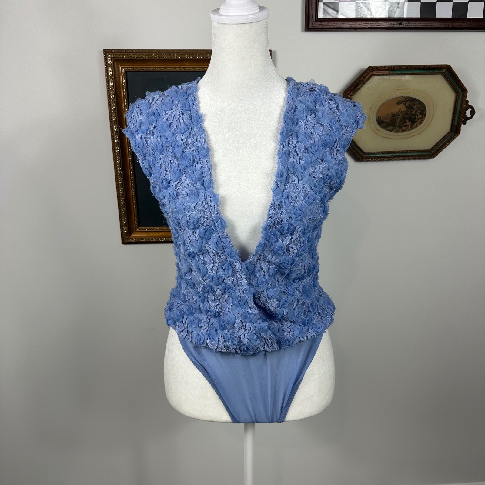 Free People Periwinkle Sheer Low Cut Floral Bodysuit w/ Rosette Details – SIZE M