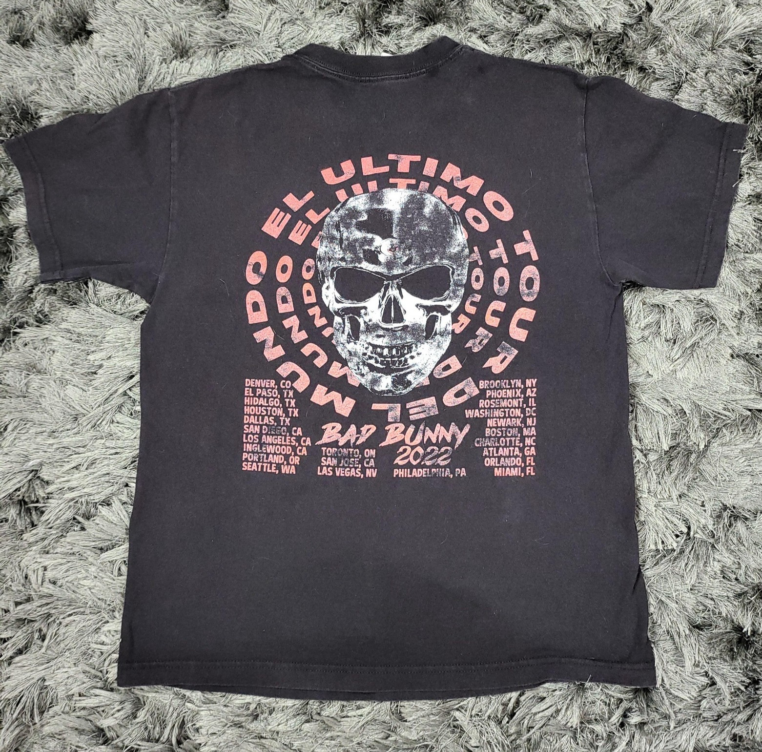 Bad Bunny Shirt Mens Medium Black 2022 El Ultimo Tour Del Mundo Music Concert