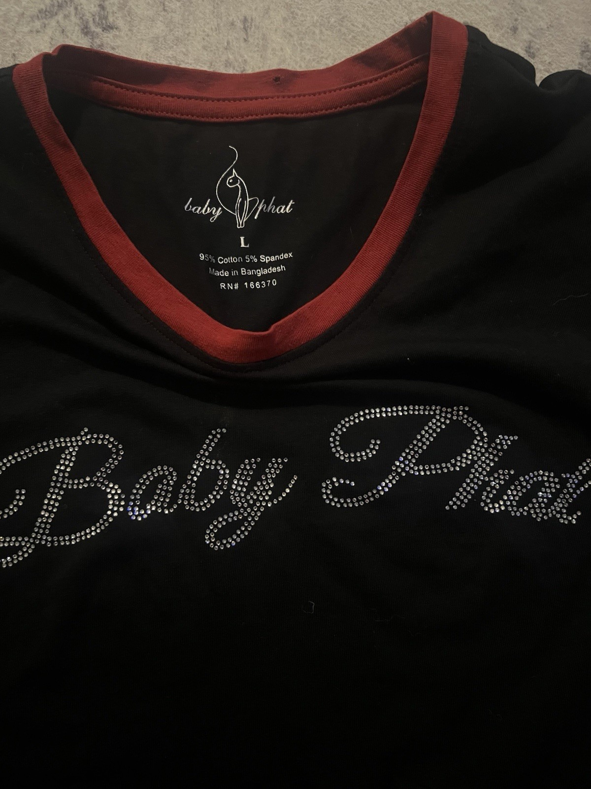 Baby Phat Women’s Black Red Trim Rhinestone Cat Logo V-Neck Tee Stretch Sz L