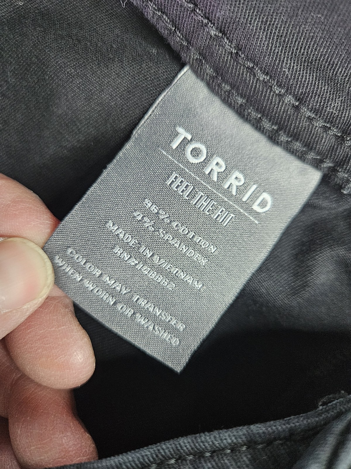 Torrid Feel Fit Capri Jeans Women 28 (48×24) Black Roll Tab Stretch Casual Plus