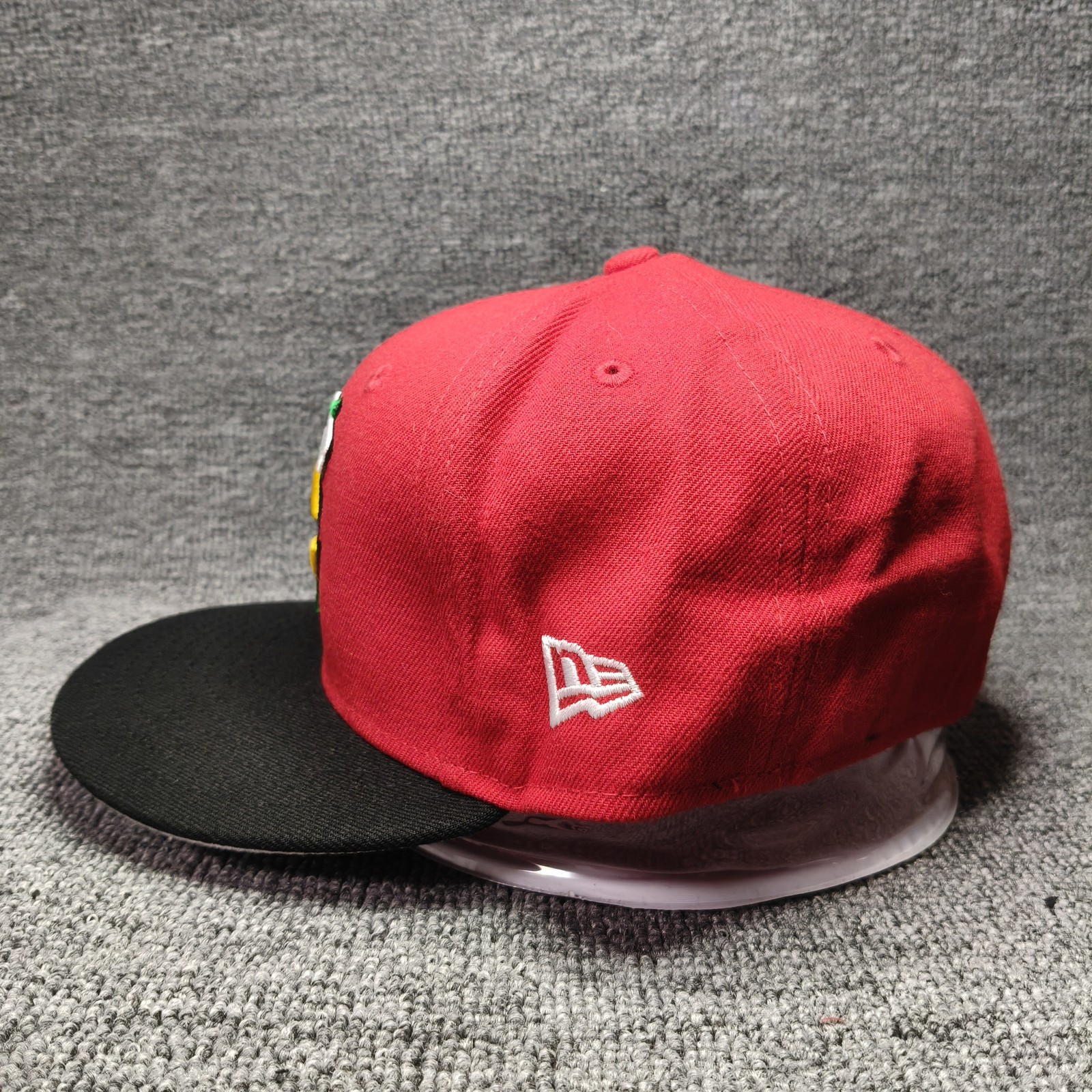 New Era Chicago Blackhawks 59FIFTY Fitted Red Black Hat 7 1 8 Retro