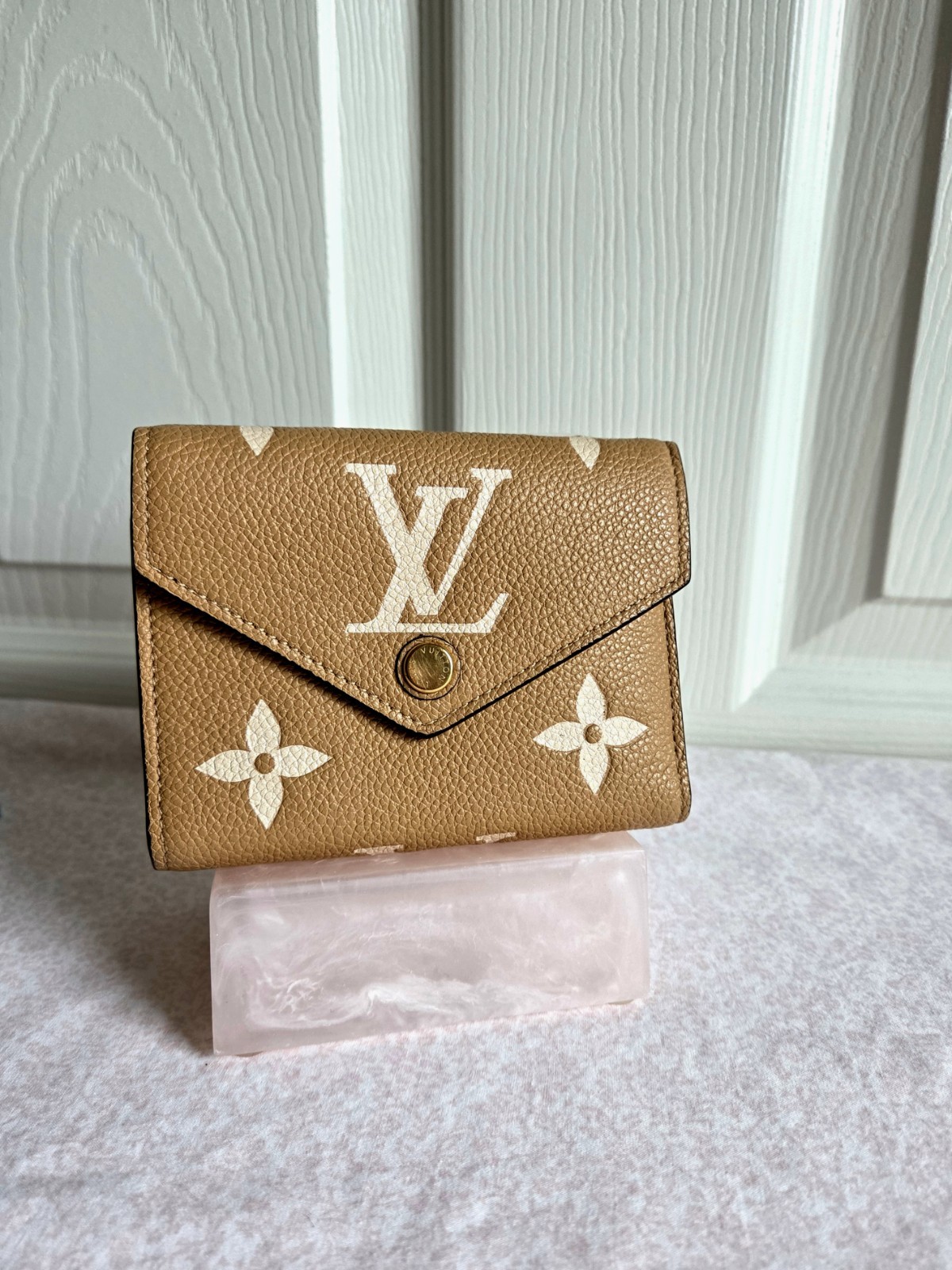 Louis Vuitton Victorine Wallet Arizona Beige Bicolor Empreinte Leather