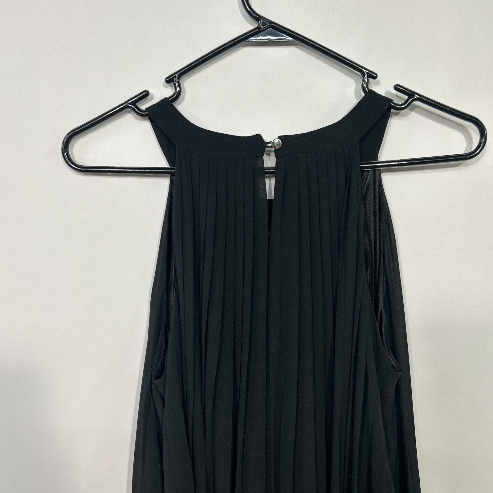 Minimalist Black Pleated Midi Dress Large Resort Vacation Travel Capsule Chic