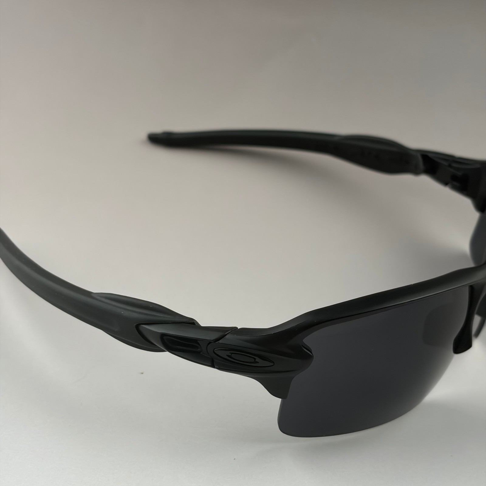 Oakley Flak Sunglasses Matte Black Frame Black Lens