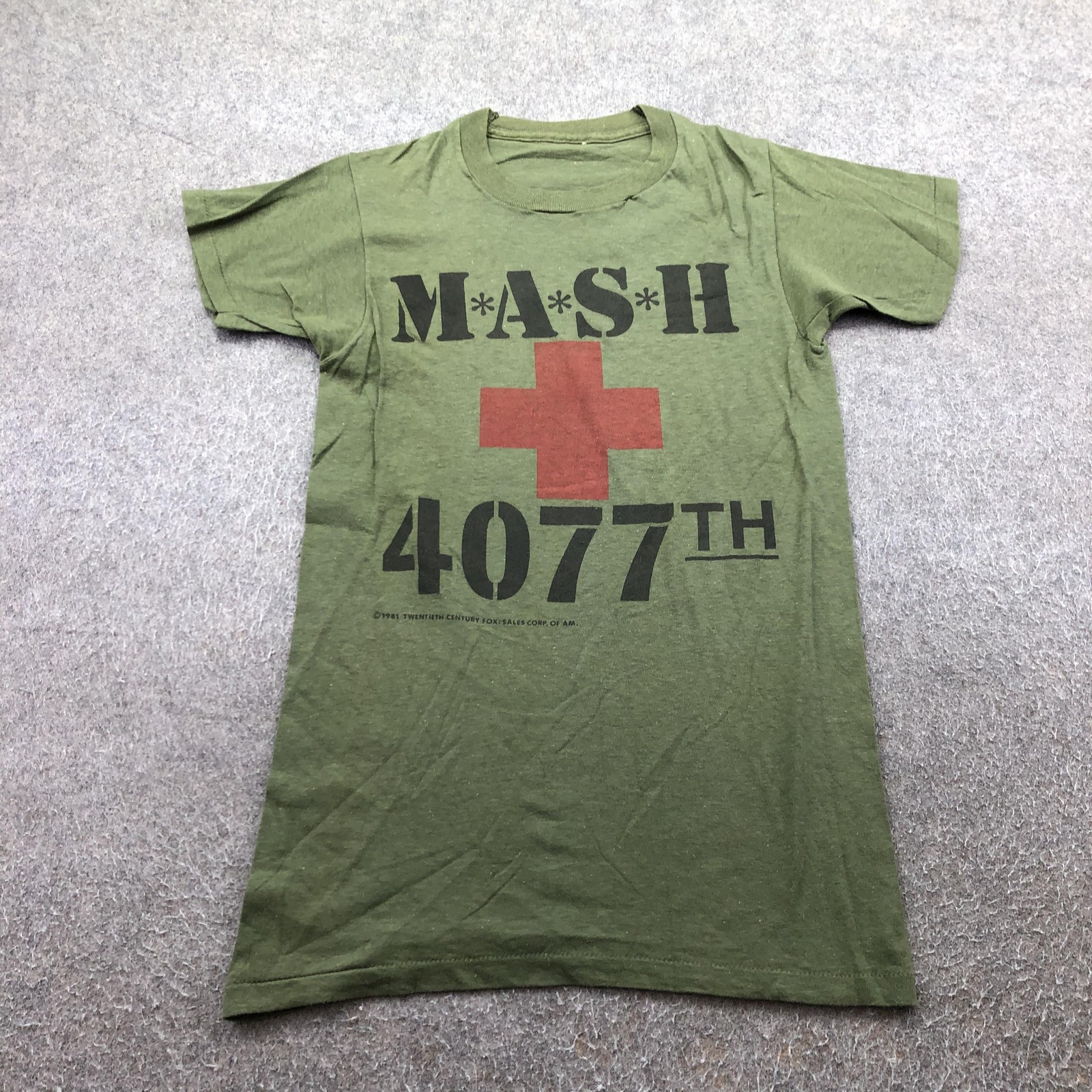 Vintage MASH Shirt Mens Small Green Military TV Show 4077th Tee Korean War 80s