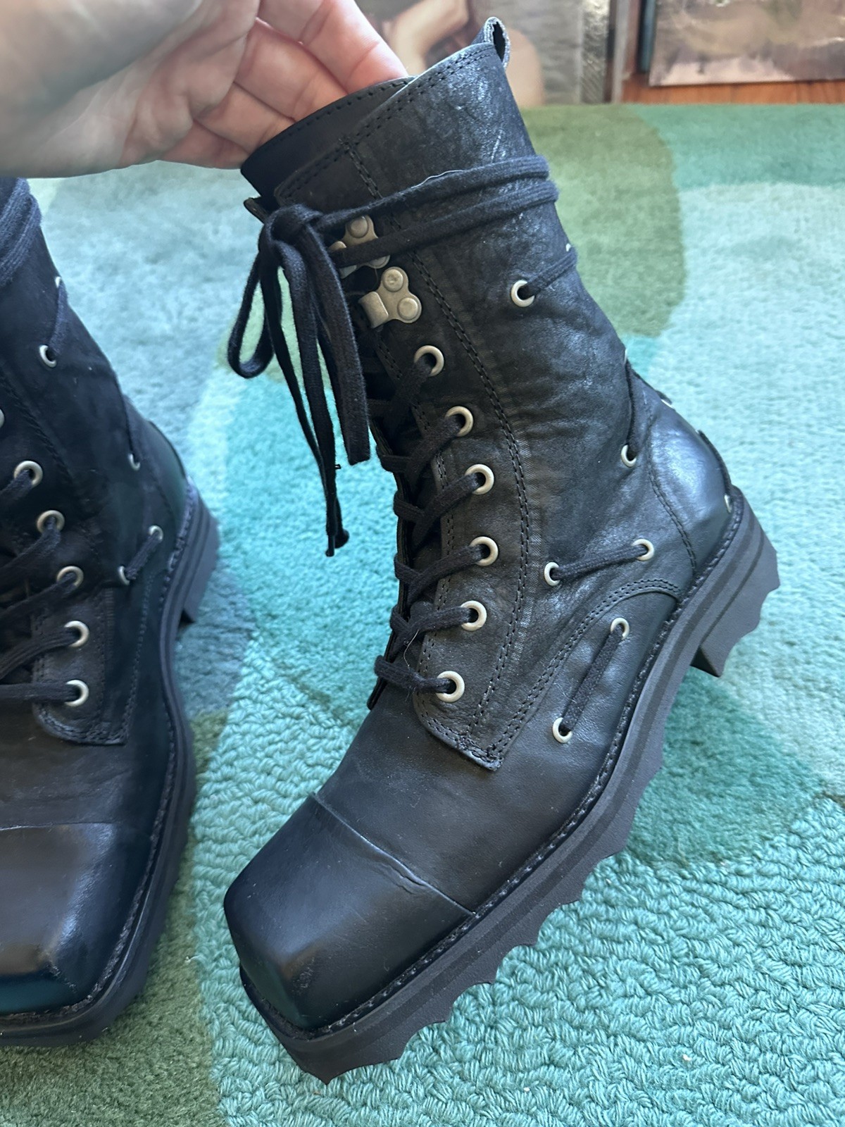 Fluevog NEARLY NEW Carlton MK1 Donohue black lace-up boot w/ lace detail W8/M6
