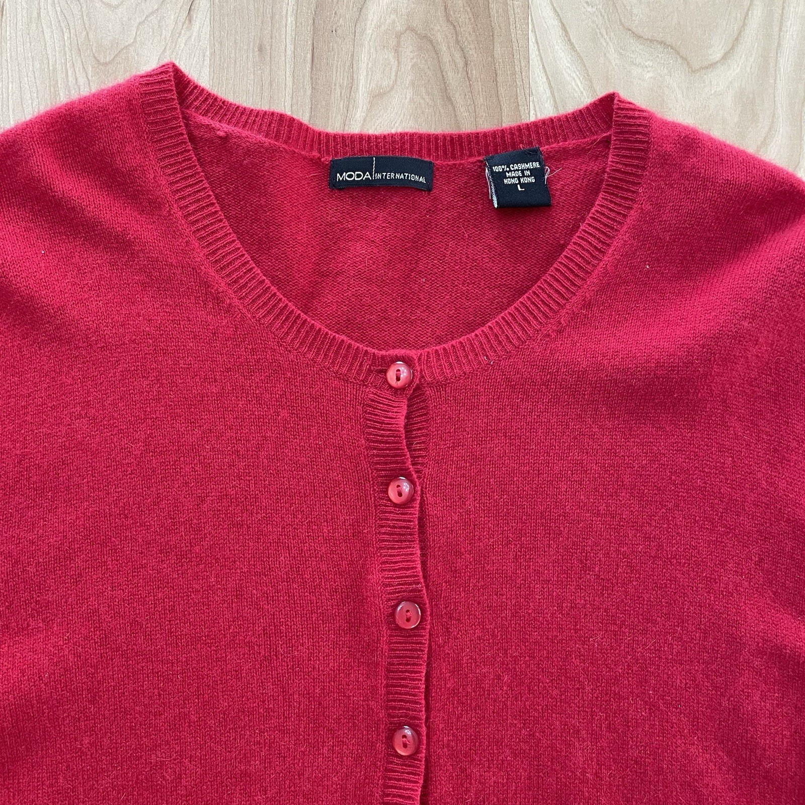 Moda International 100% Cashmere Sweater Blouse Sleeve Large Buttons Cherry Red