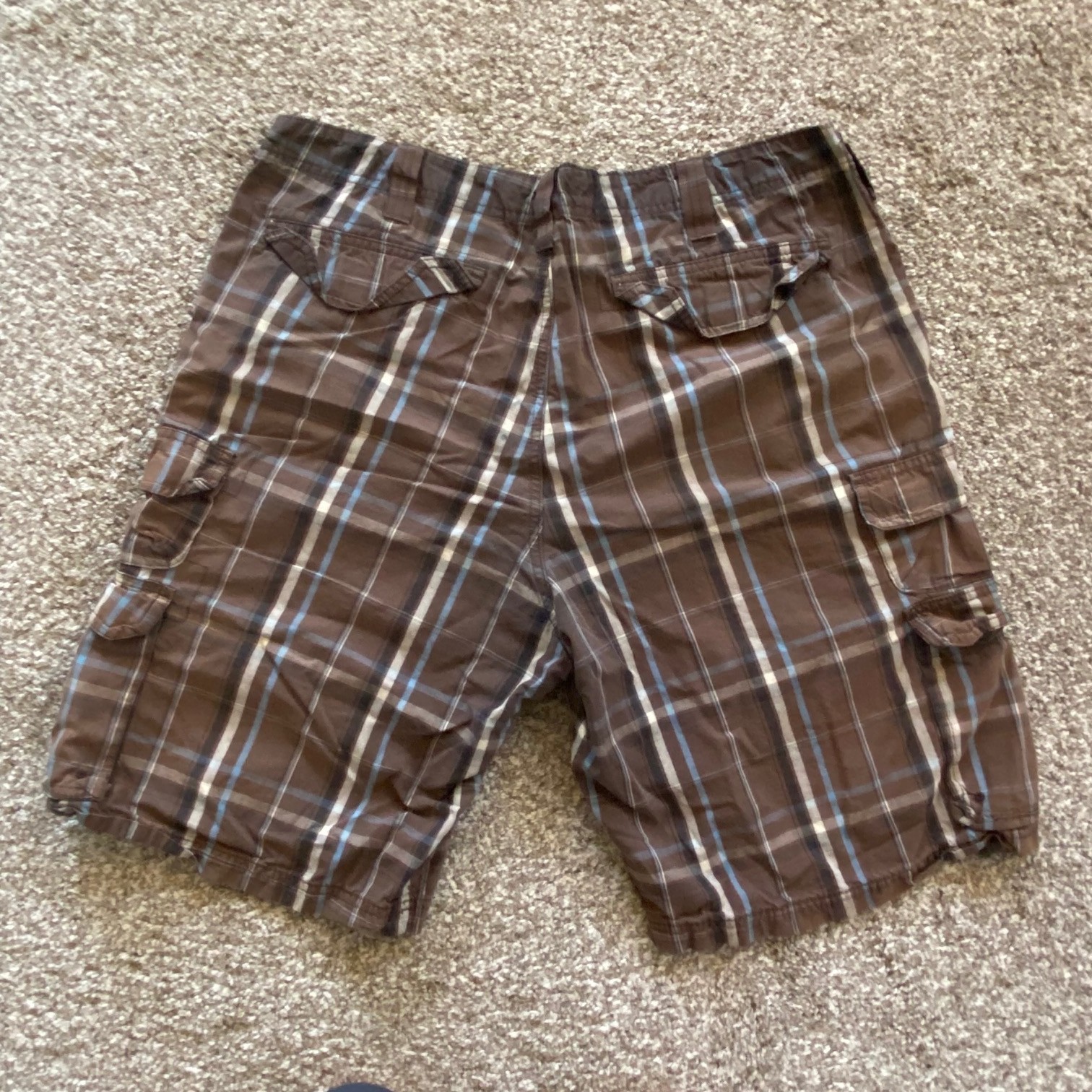 Lee Dungarees Men’s Plaid Beige White Blue Cotton Cargo Shorts Pockets Size 36