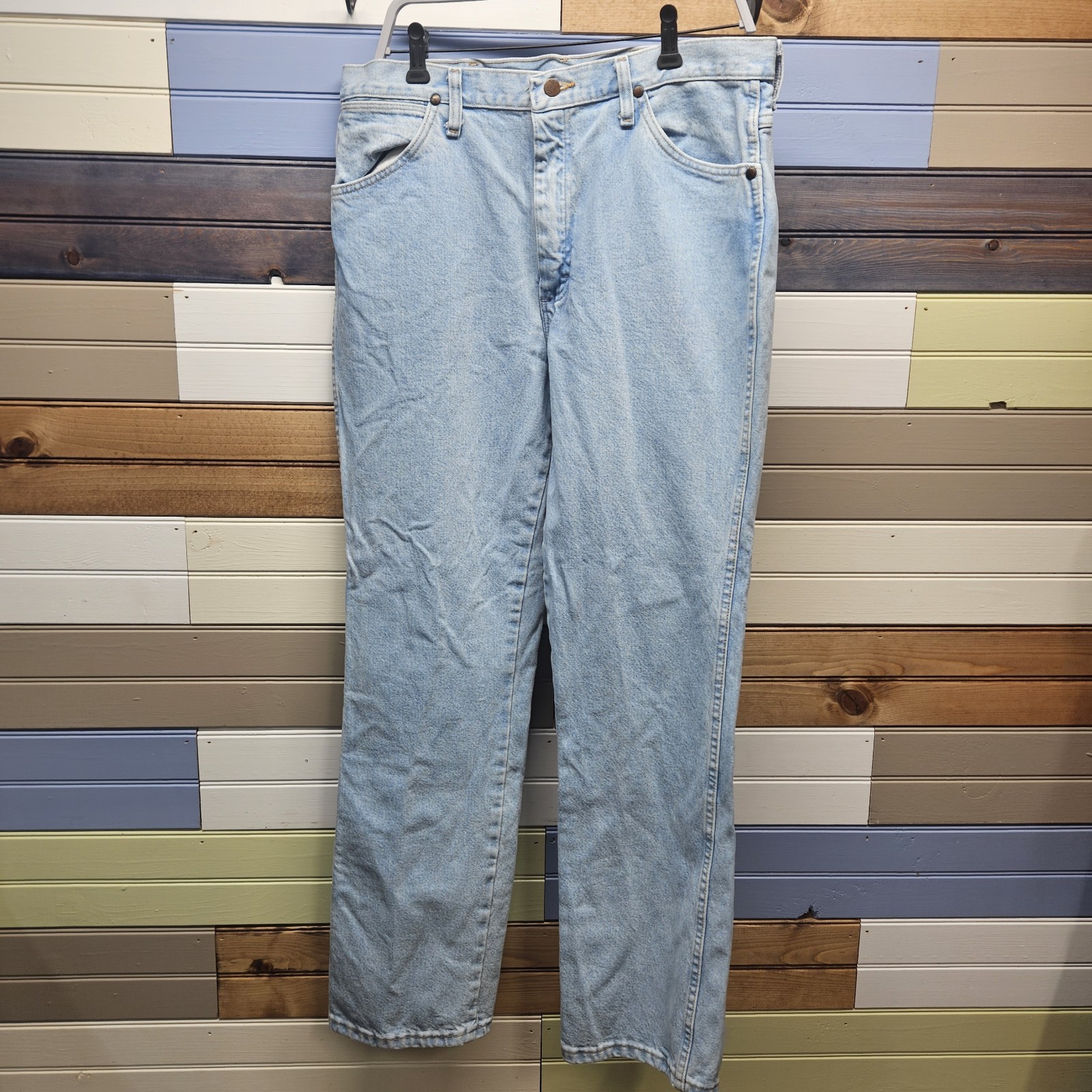 Wrangler Jeans Mens 35×32 Blue Light Wash Cowboy Cut Slim Straight Denim 936GBH