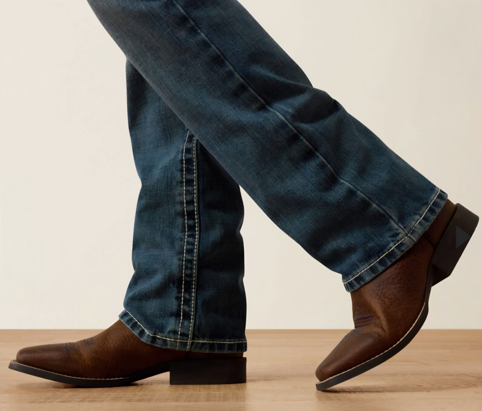 Ariat, Boys Size 14, B4 Relaxed Coltrane Boot Cut Jean in Durango, EUC