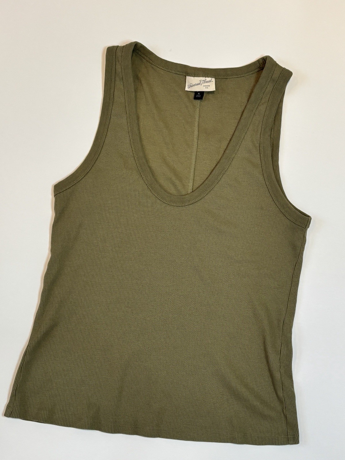 Women’s tank top variety lot multiple fits and colors, small, medium, xl
