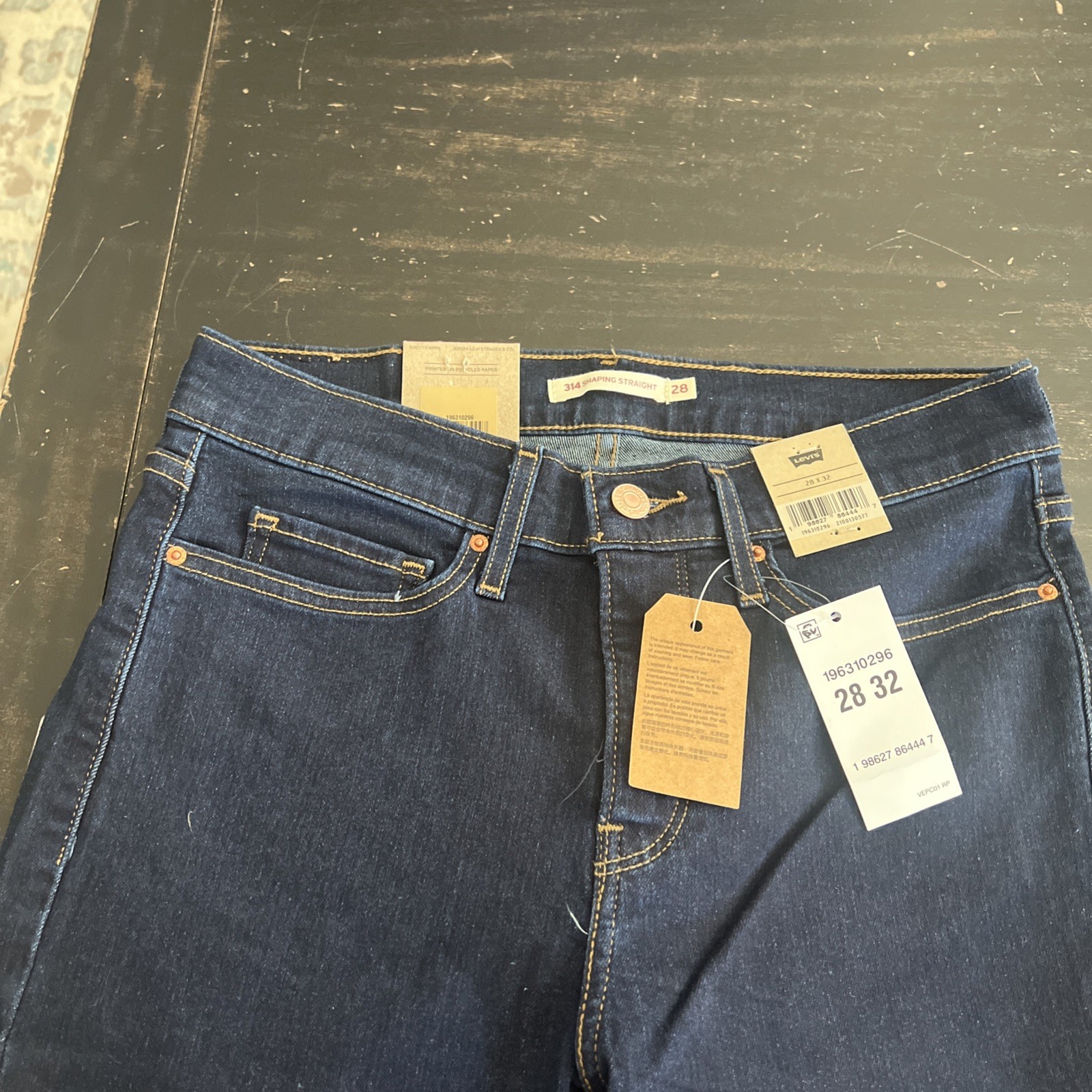 Levi’s Women’s 314 Shaping Straight Mid-Rise Stretch Denim Jean Size 6 28×32