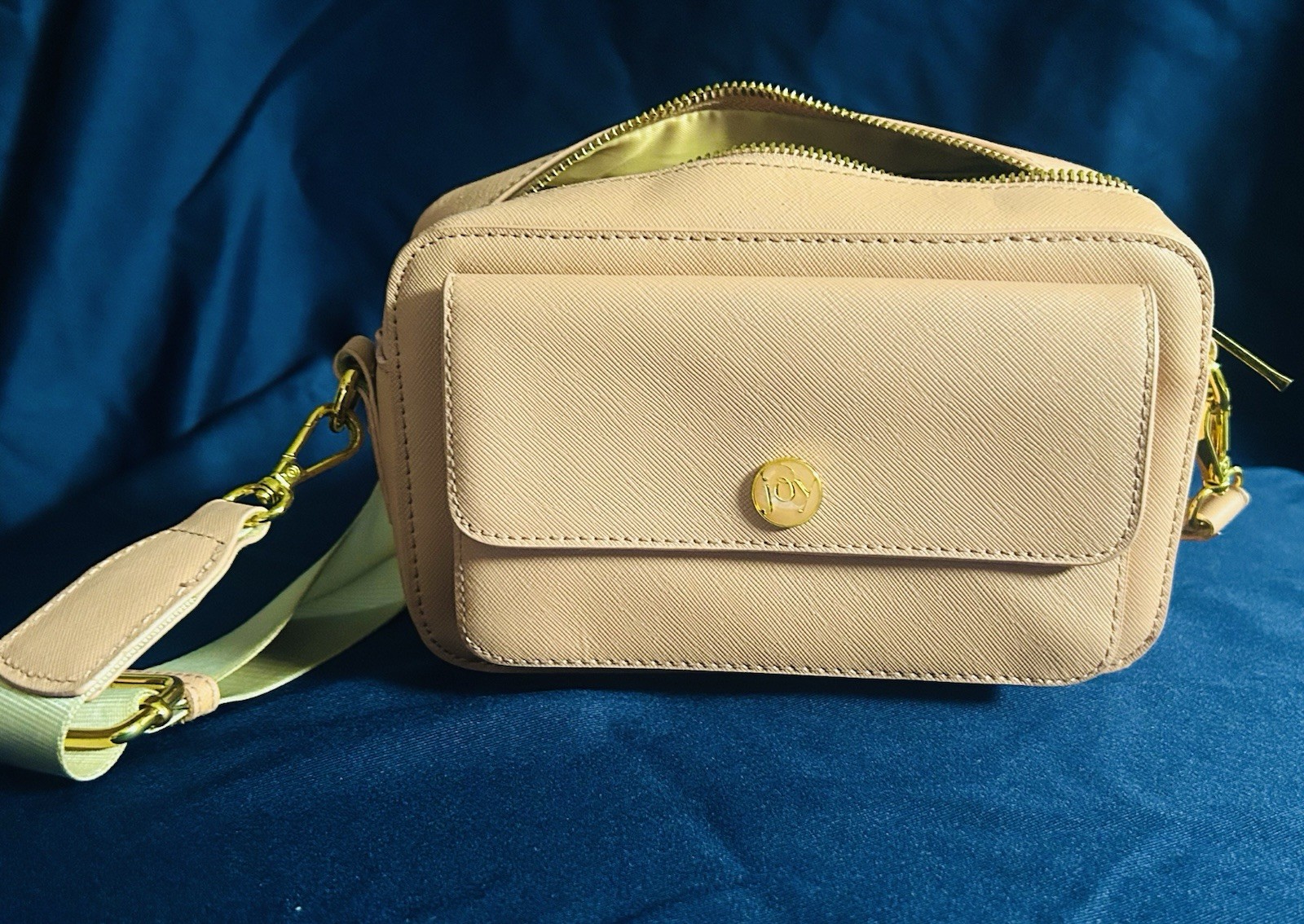Women’s Beige Small Crossbody Bag Zip, Gold Hardware, Detachable Strap