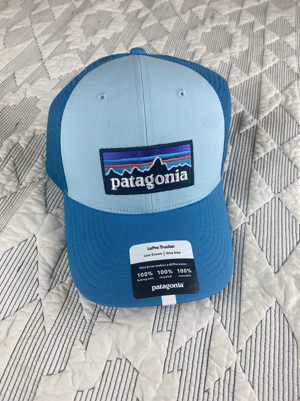NWT Patagonia LoPro Snapback Trucker Hat Fin Blue