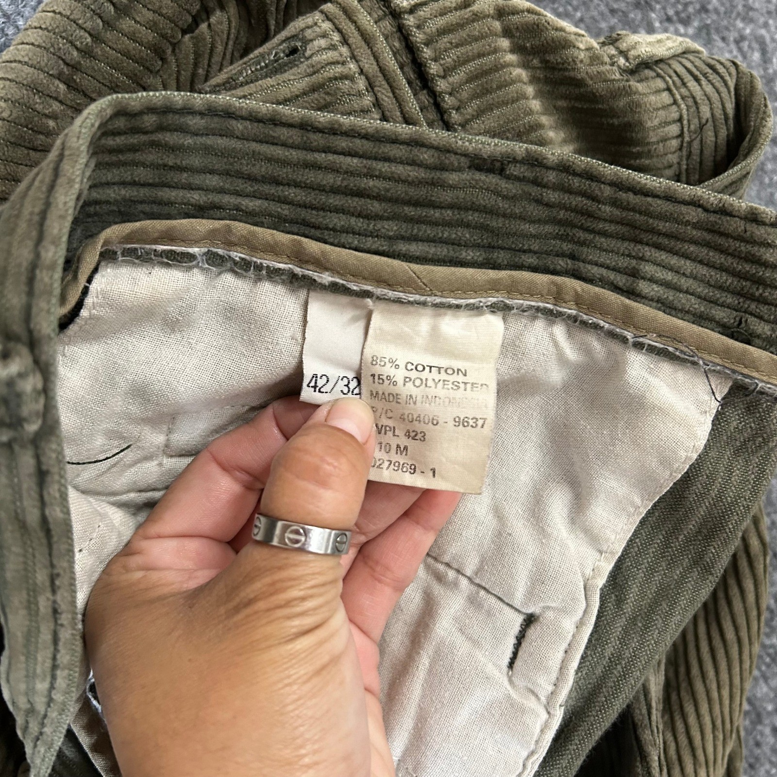 Dockers Corduroy Pants Mens 42/32 Olive Green Pleated Wide Wale Relaxed Fit Cuff