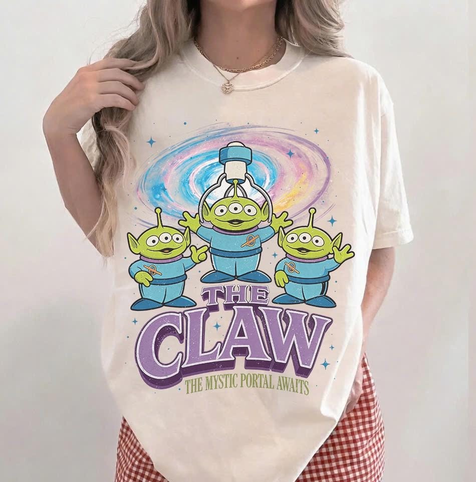 Retro Alien Shirt Space Claw Graphic Tee for Fans Gift