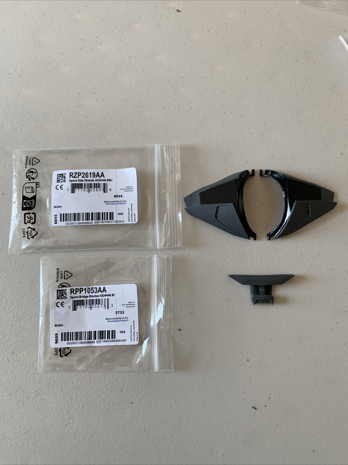 Oakley Clifden OO9440 Gray/Black Replacement Side Shields & Bridge Blocker