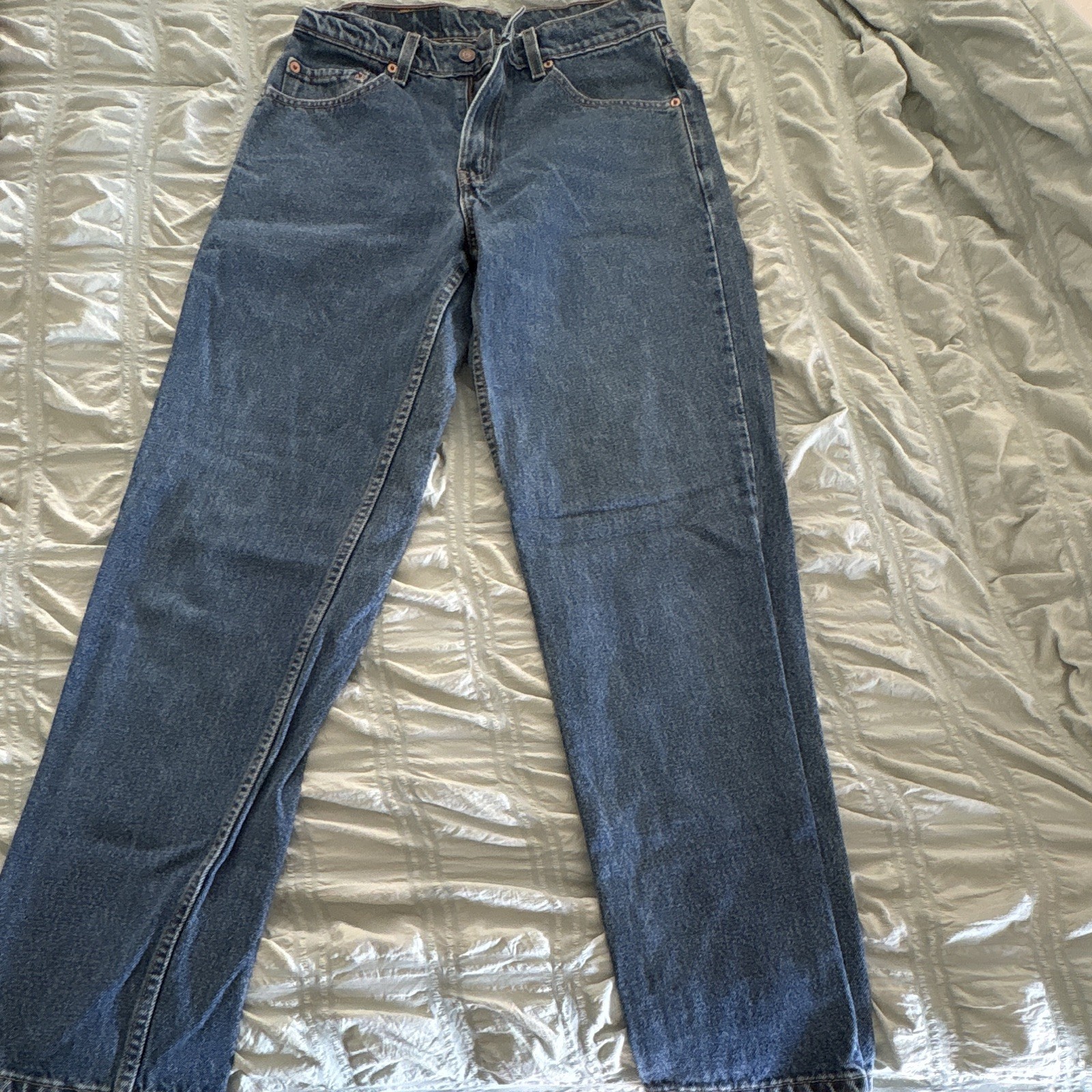 Levi’s Men’s 550 Relaxed Fit Straight Leg Jeans Medium Wash Blue Mid Rise