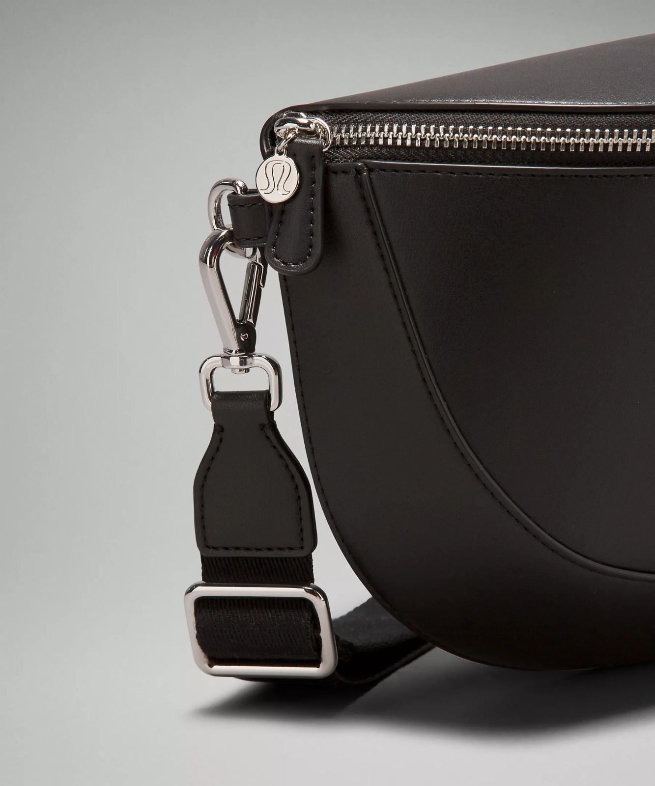 Brand New Lululemon Cactus Leather Alternative Saddle Crossbody Bag 2L Black