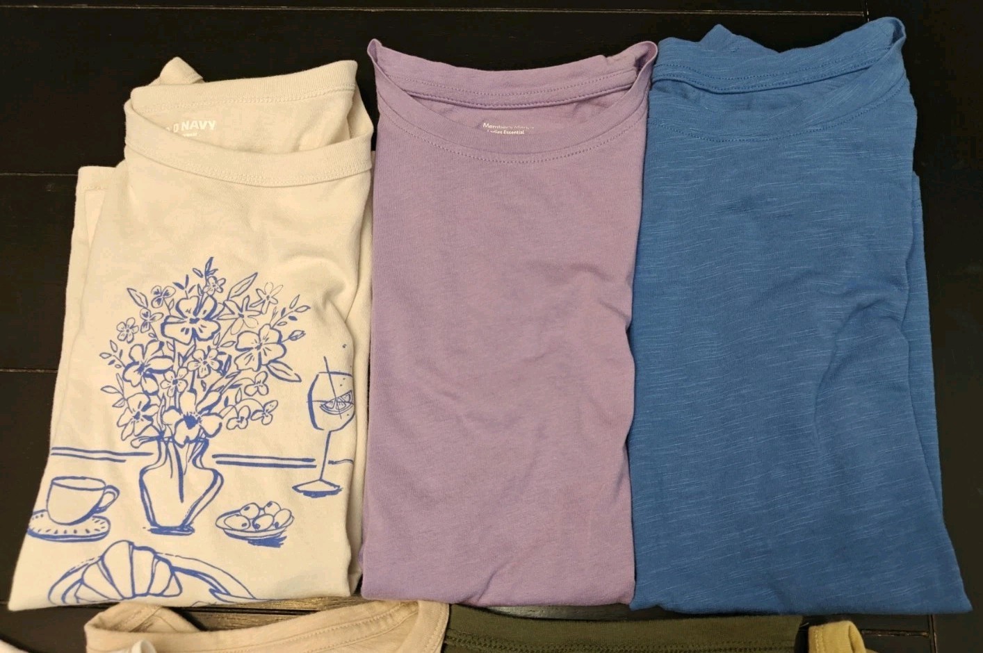 Women’s Basic Tees Size XS Lot of 7 Plain T-shirts Solids Tops Lot plain