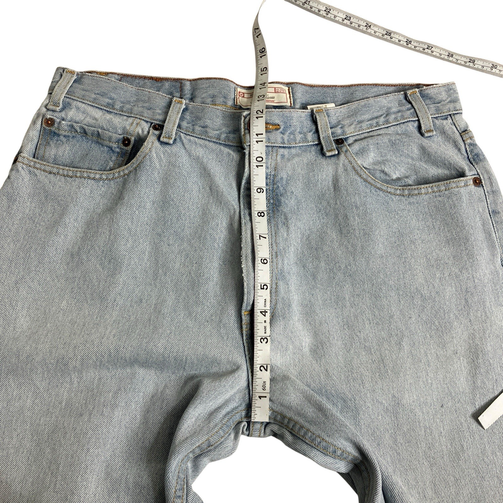Y2K Levi’s Signature Jeans Mens 36×35 Light Wash Denim Frayed Hem Western Work