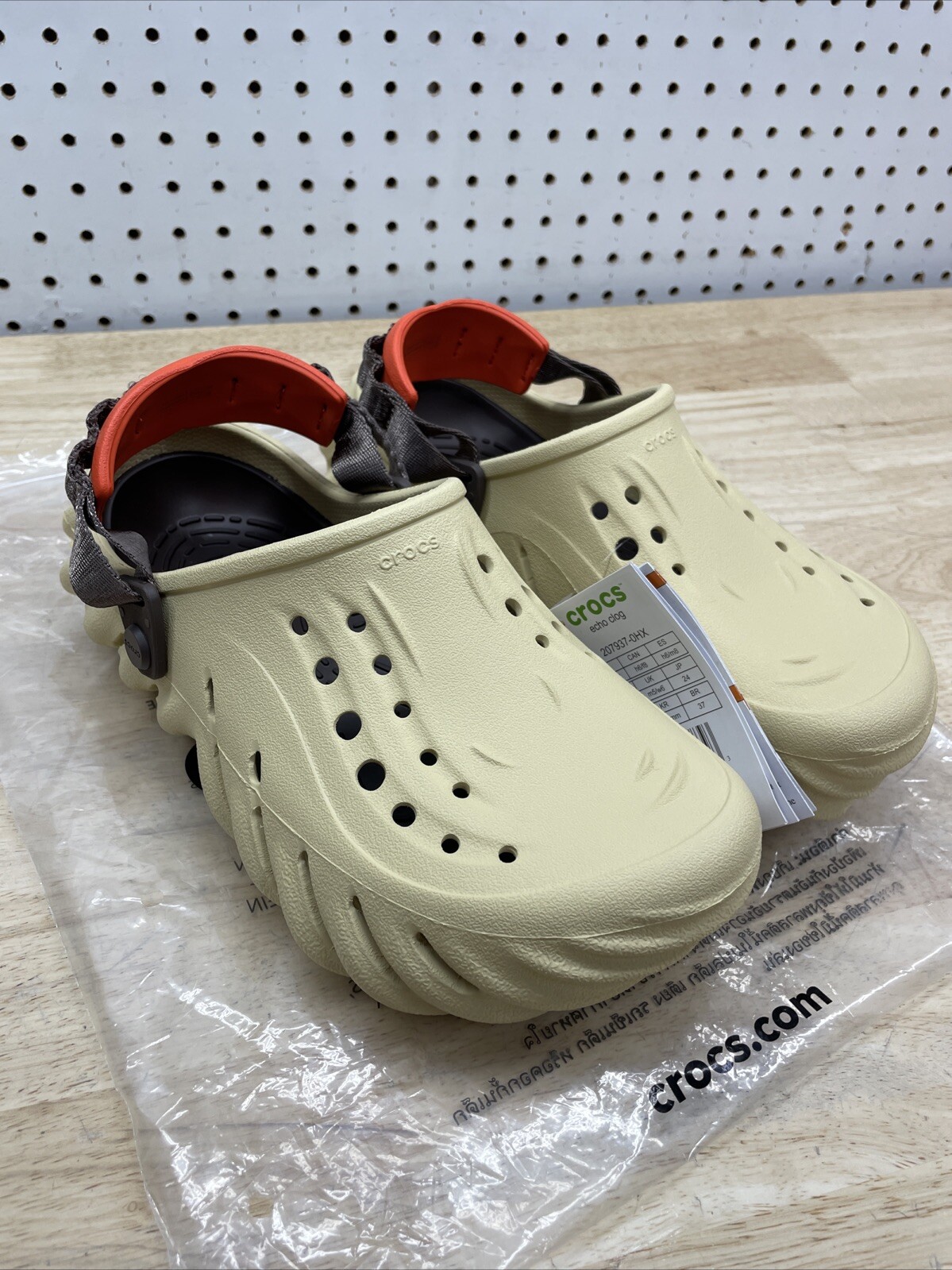 Crocs Echo Clog Sesame Unisex Slip On Comfort 207937-0HX New Multiple Sizes