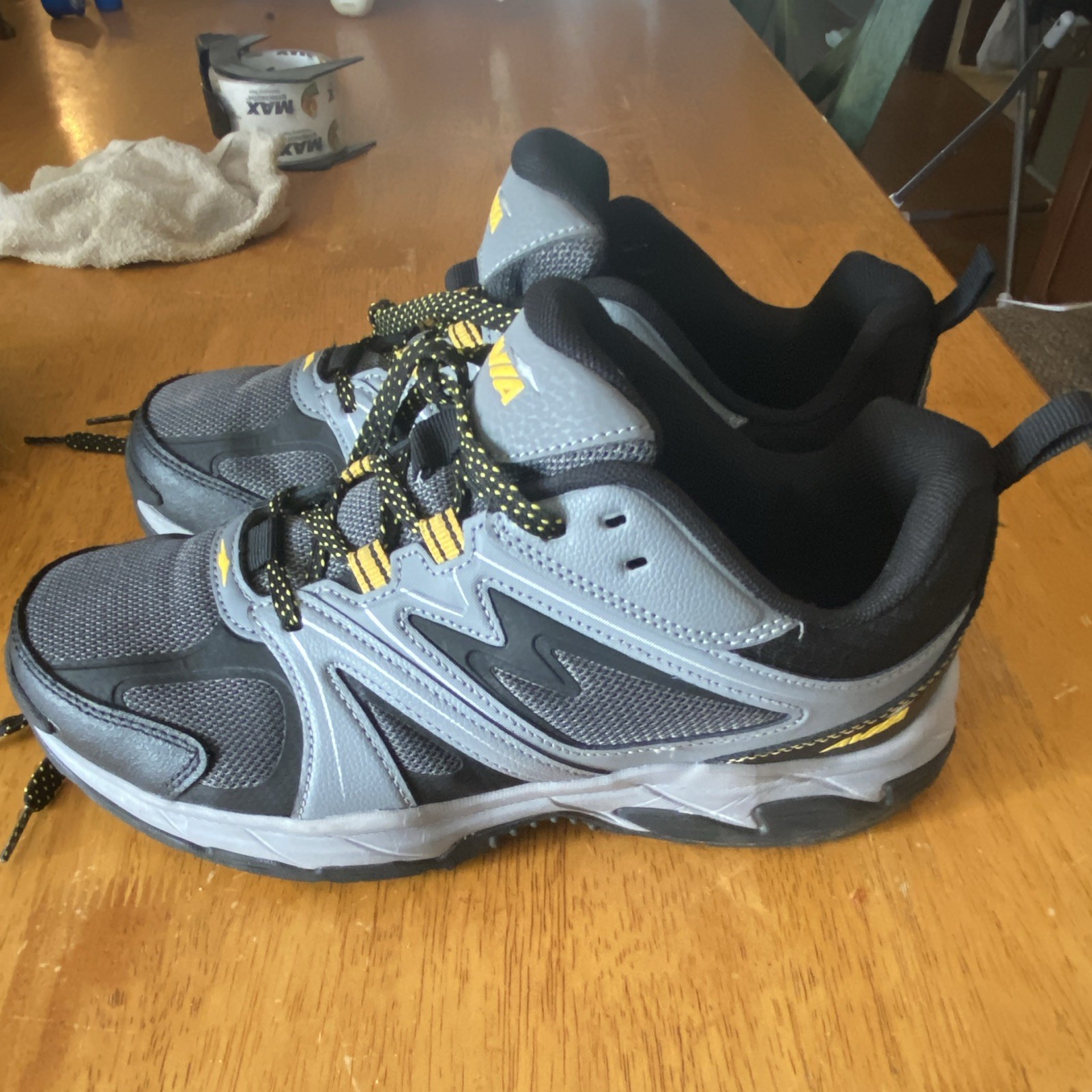 Avia Men’s Low Top Lace-Up Athletic Sneakers, Gray/Black/Yellow Solid
