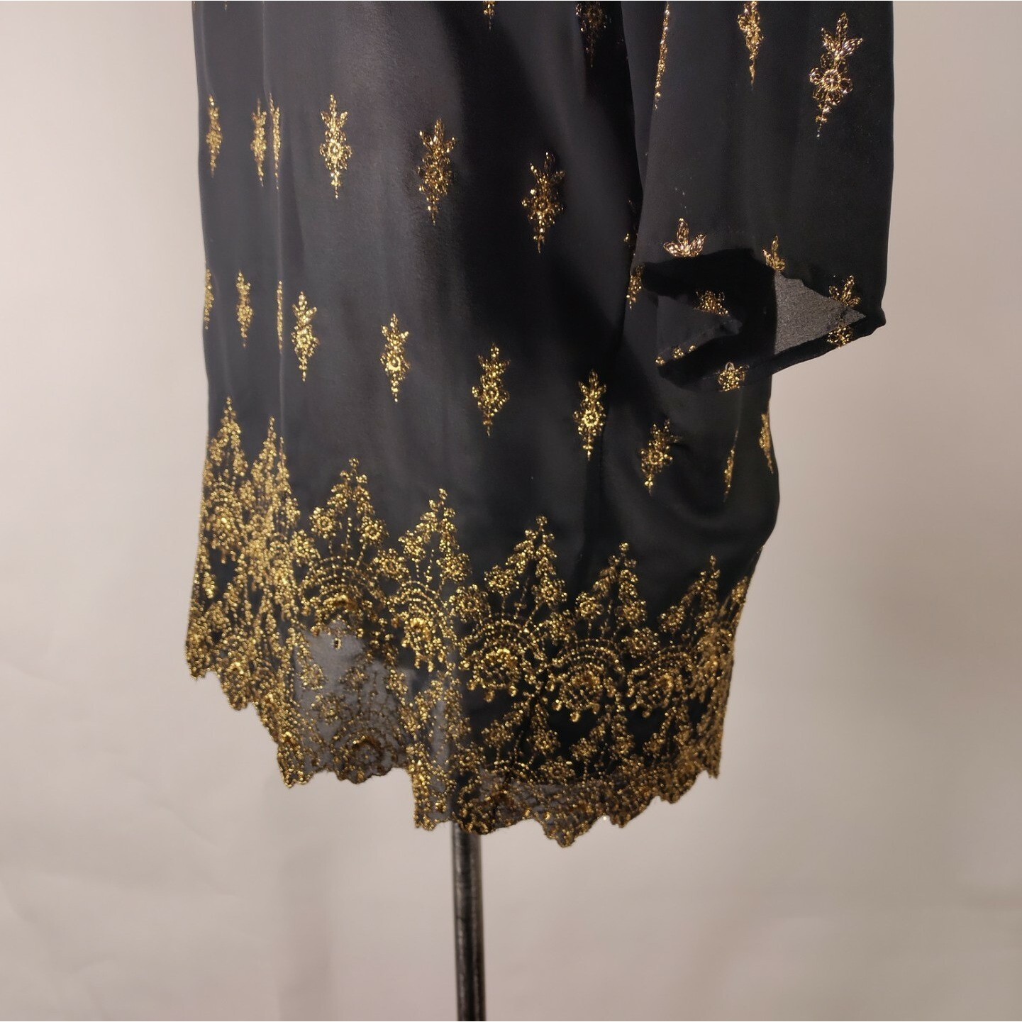 ABS Allen Schwartz Collection Black Blouse Top Gold Embellishments Sz M – Stains