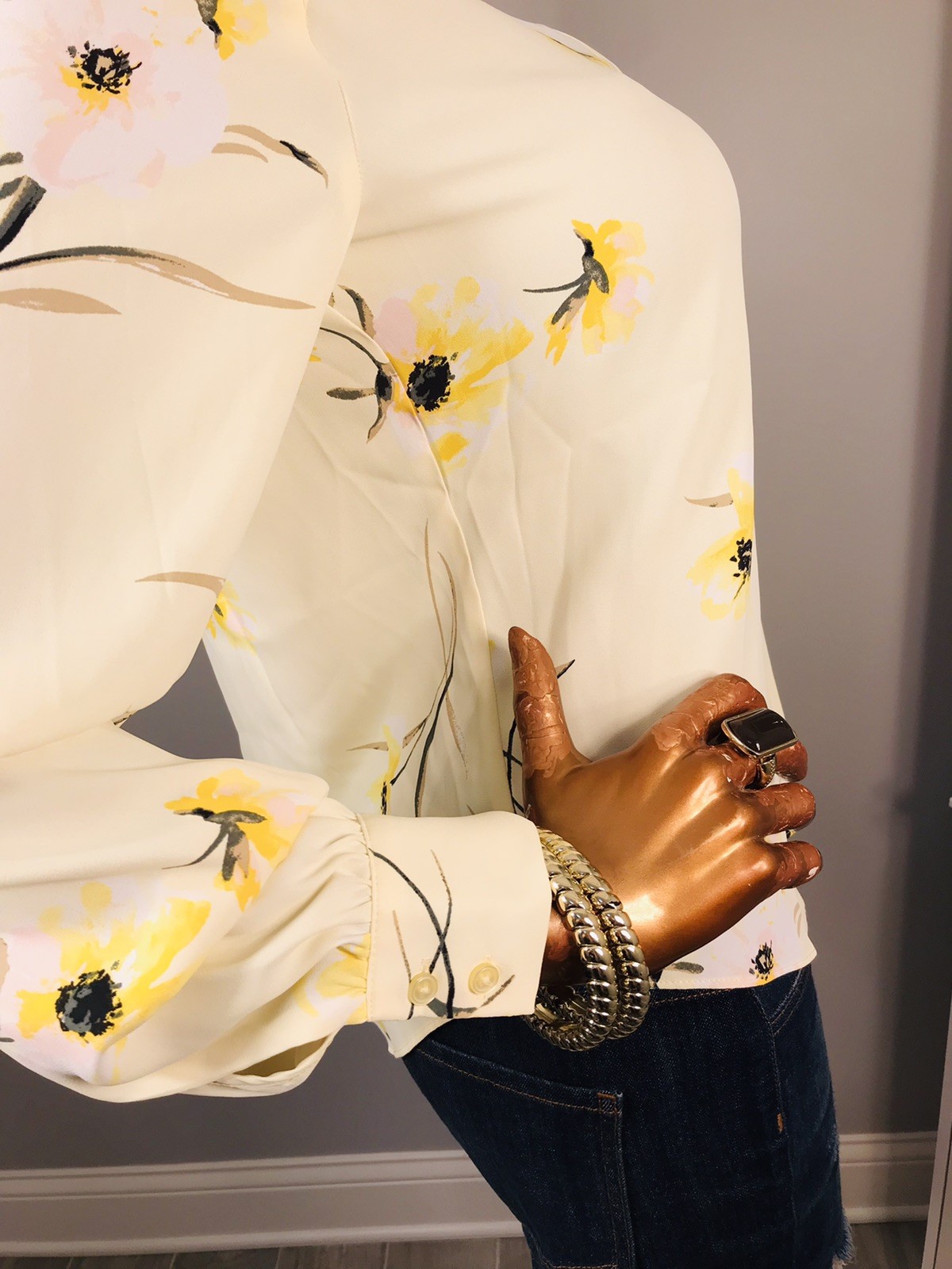 WHBM S Top NWT $69 Sheer Summer Button Up Shirt Blouse Floral Soft Long Sl V Cut