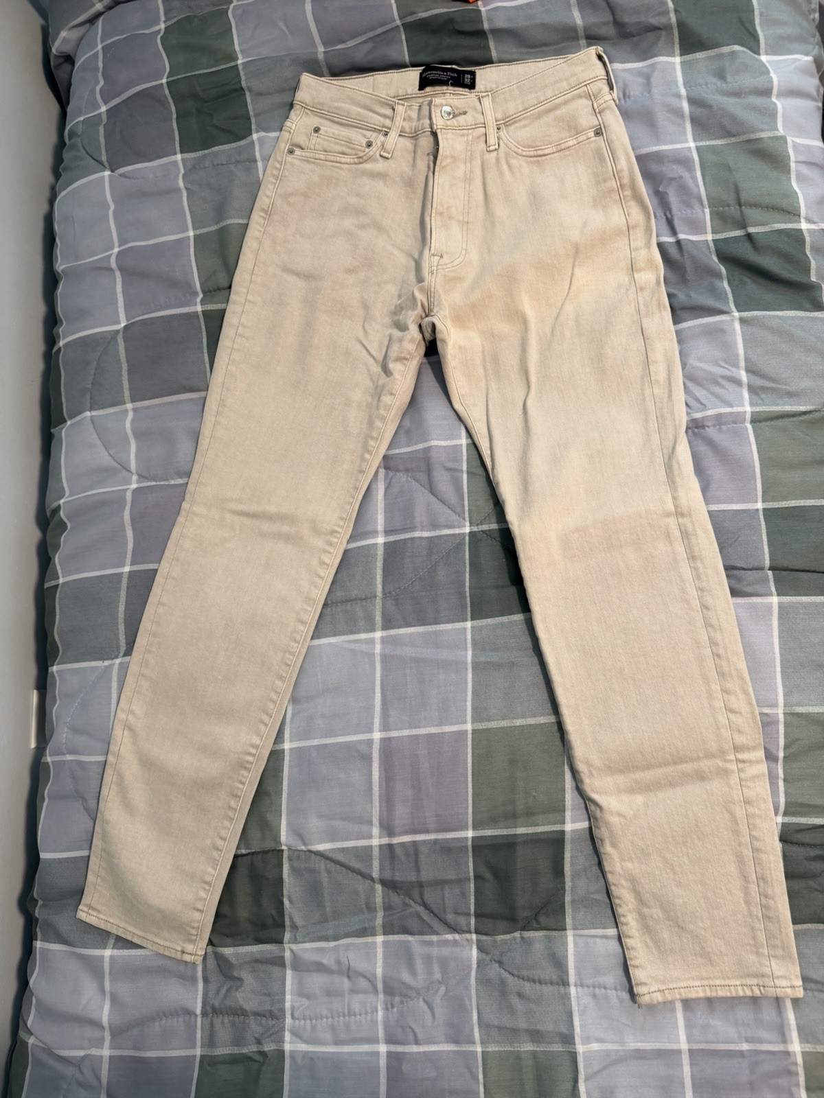 Abercrombie & Fitch Men’s Beige Stretch Denim Athletic Slim Tapered Jeans