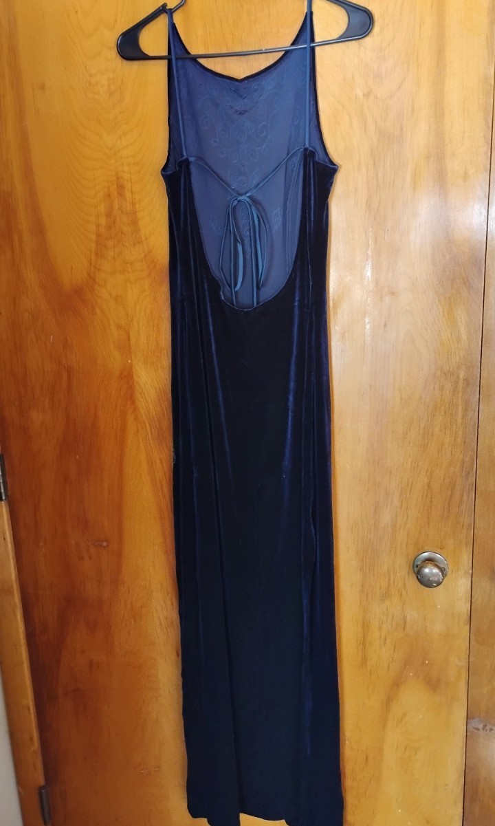 Dave & Johnny Blue Velvet Beaded Maxi Dress V-Neck Sleeveless Dress