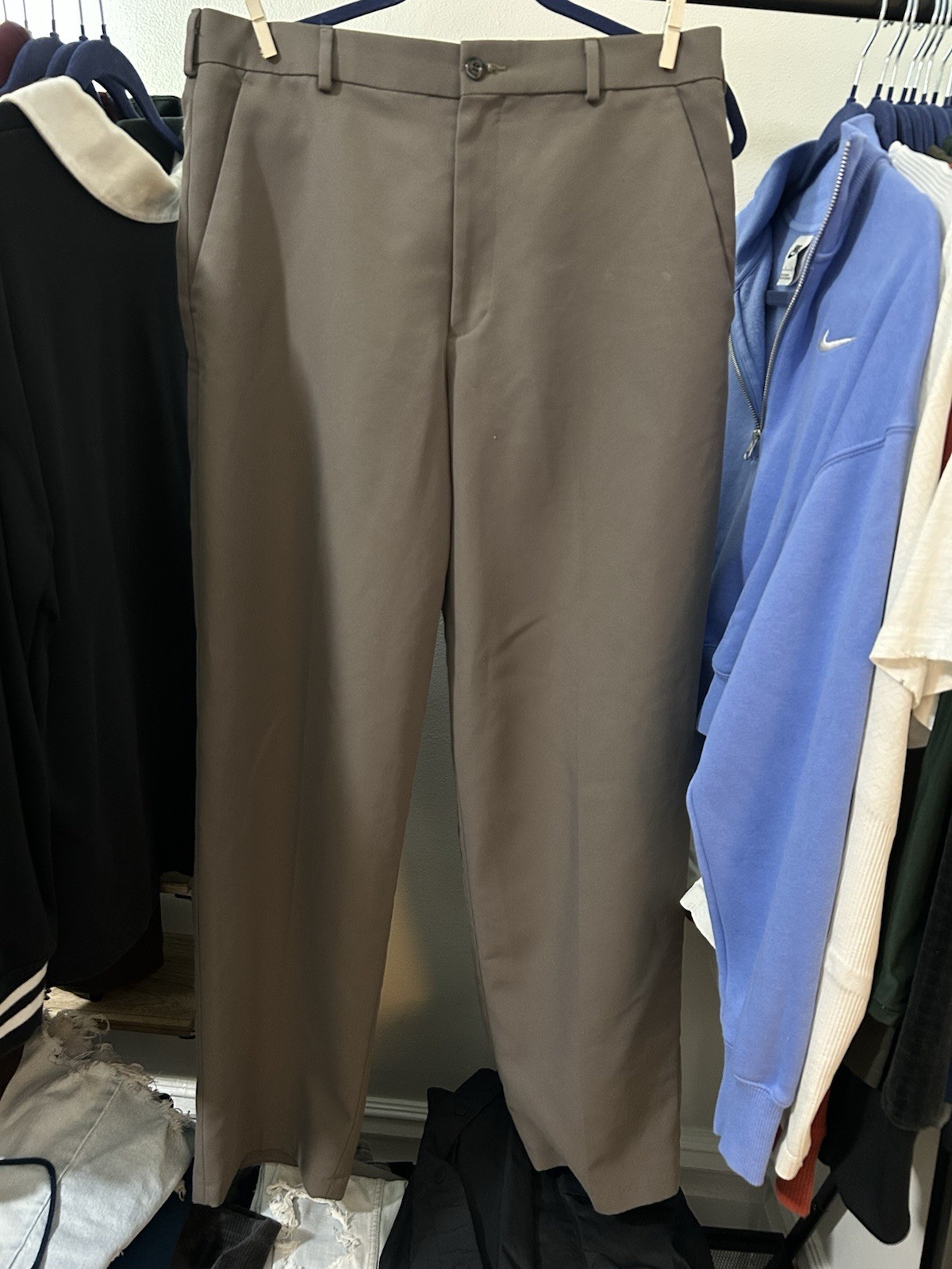 Dockers Premium Men’s Gray Microfiber Polyester Flat Front Dress Pants W32