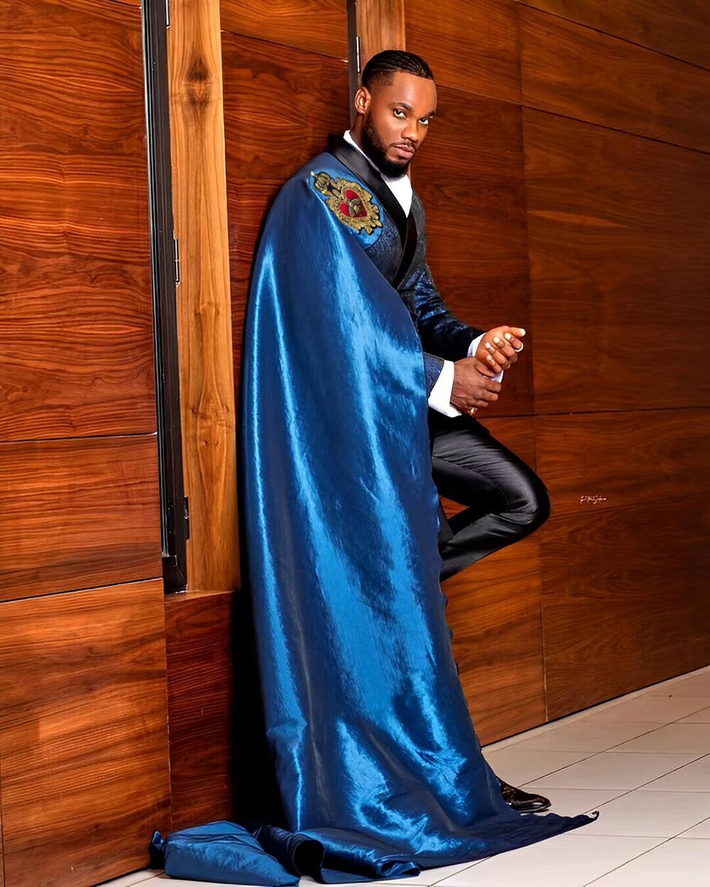 Men’s Royal Satin Suits Jacket with long Cape Fashion Formal Party Wear 3 Pieces