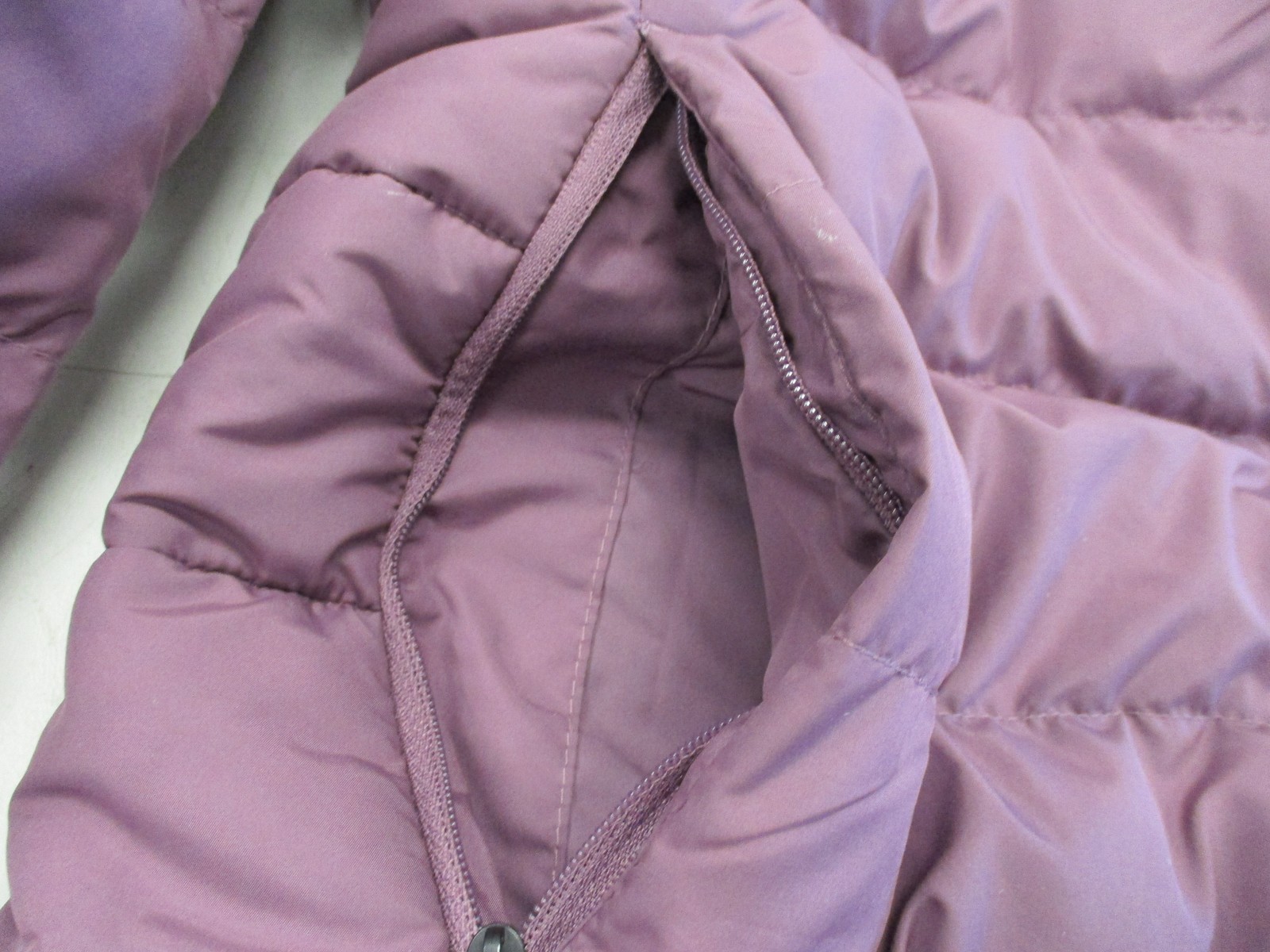 THE NORTH FACE WOMENS ACONCAGUA PARKA SIZE X-LARGE MAUVE NF0A88TA1NI-XL