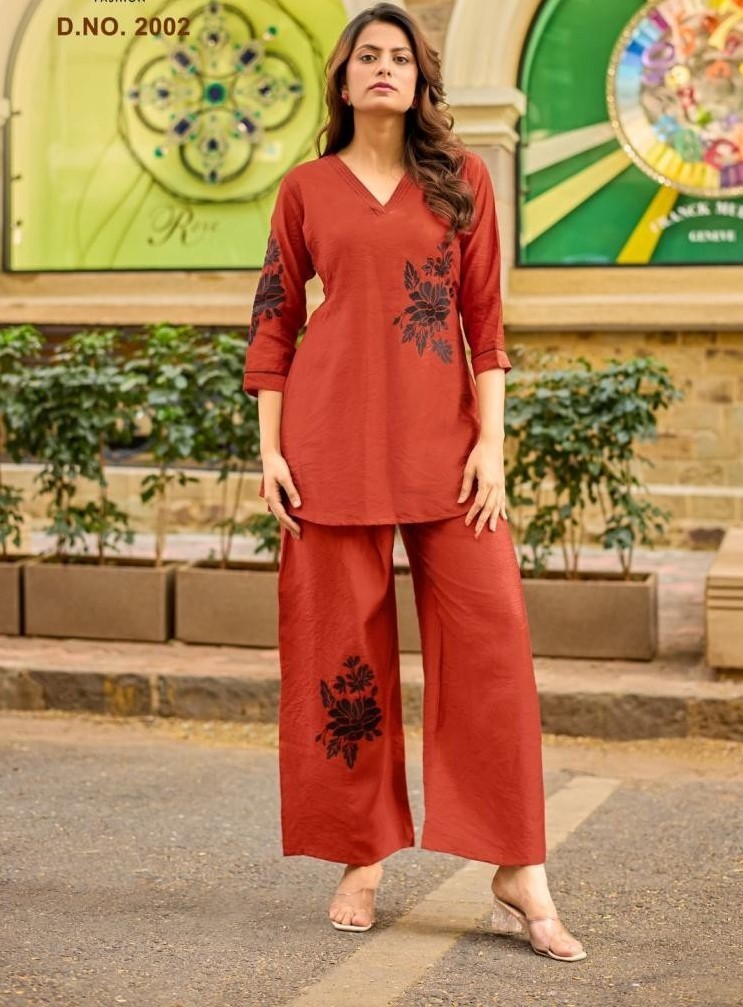Women’s Viscose Weaving Co-Ord Set — Rust Red Kurti & Palazzo Pants, Bold Floral