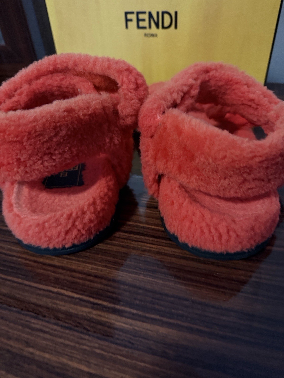 Fendi Shearling FF Feel Sandals Georgia Scuro Sz 39 $1050 Price Drop!