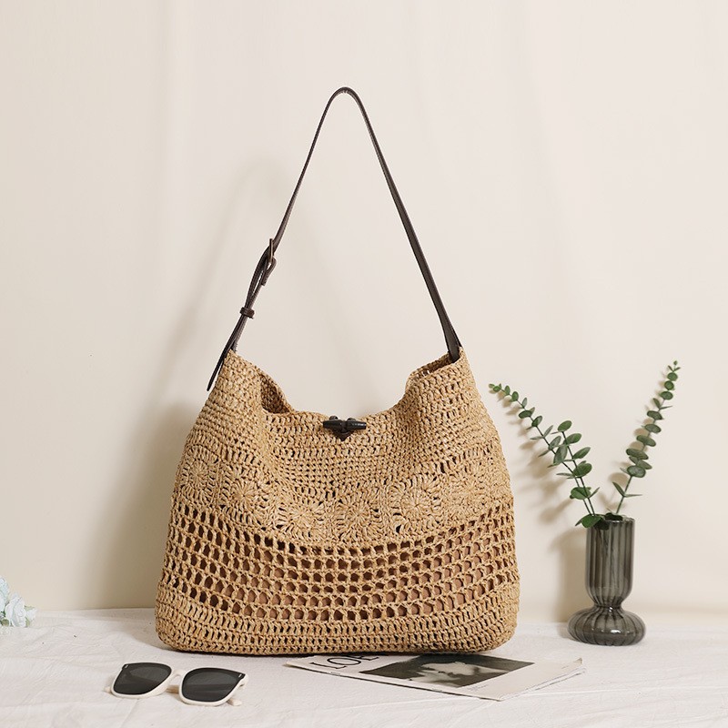 New Fashion Large Capacity Shoulder Tote Straw Bag Hollow Flower Woven Beach