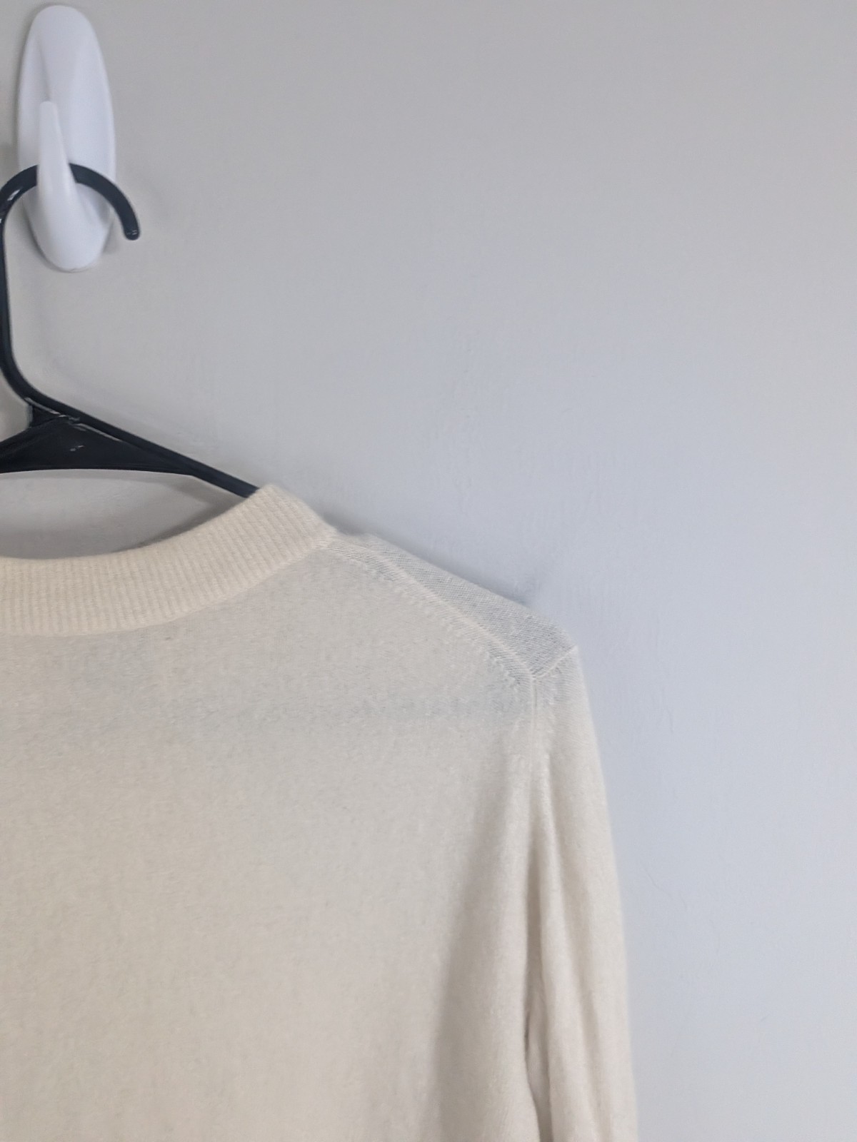 White Of Hawick Sweater Women’s Medium Beige 100% Cashmere Pullover Long Sleeve