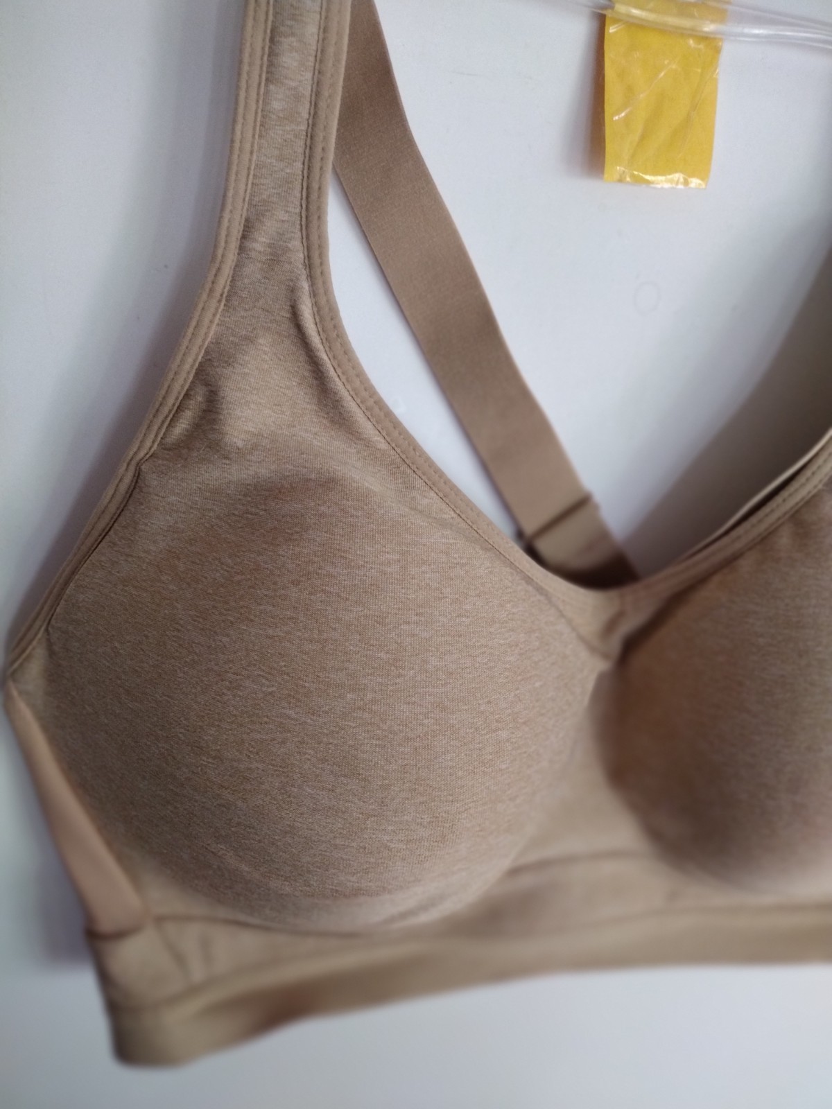 Avia 76L627Underwire Lined Sport Bra Size 38DDD NUDE CONVERTIBLE STRAPS