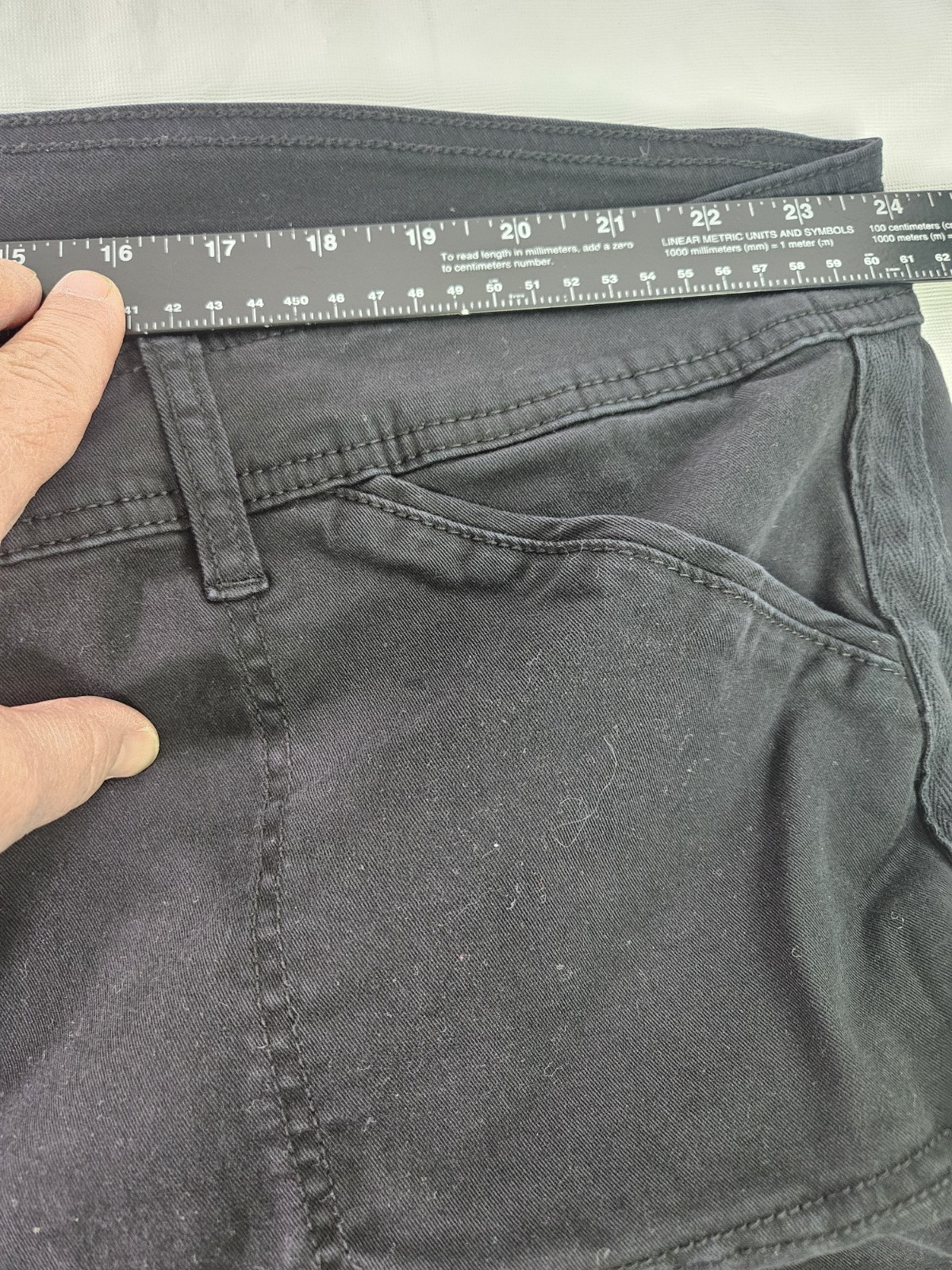 Torrid Feel Fit Capri Jeans Women 28 (48×24) Black Roll Tab Stretch Casual Plus