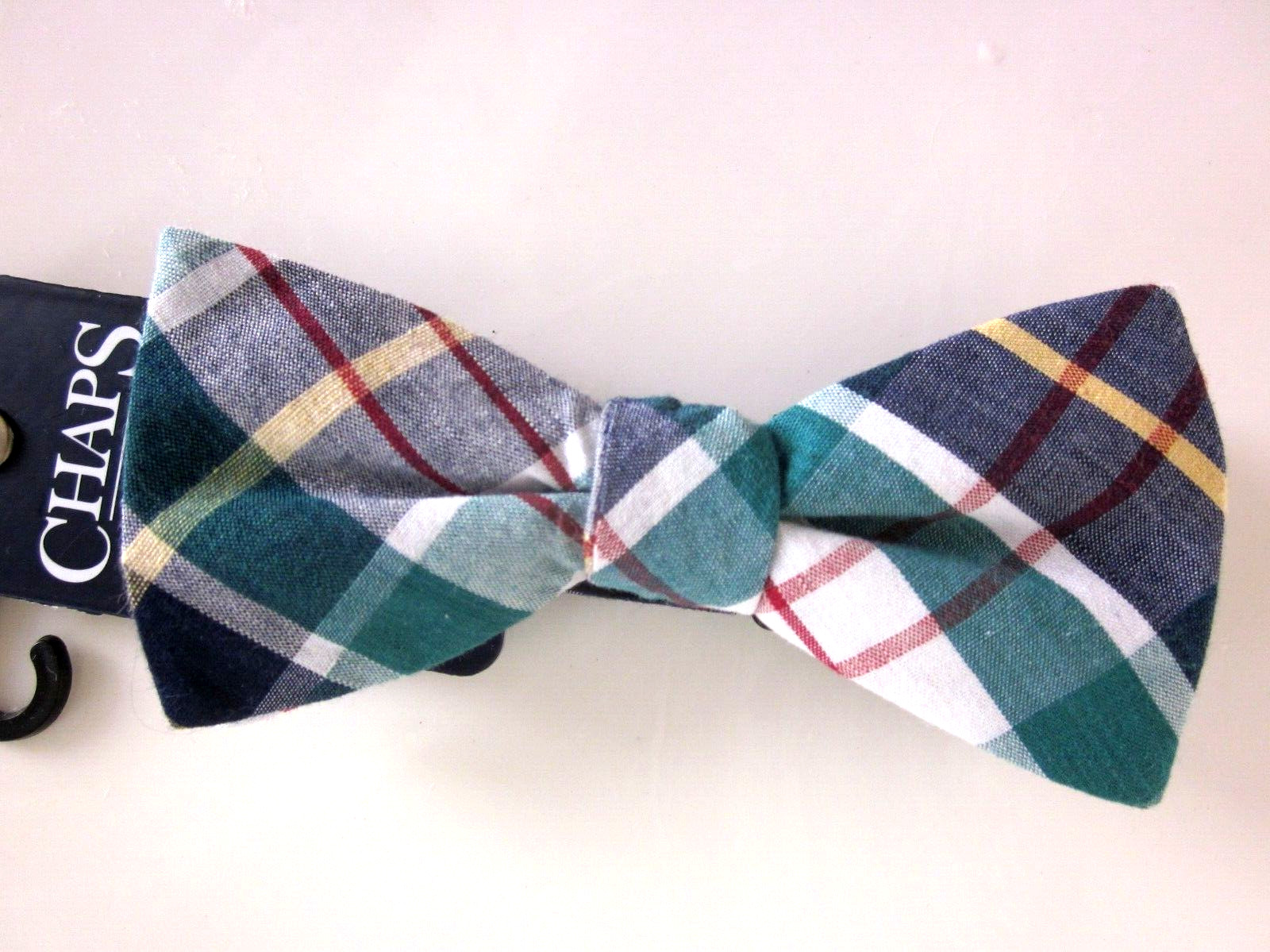 New $38.00 – CHAPS Plaid Cotton Bow Tie – Adjustable Neck Band – One Size – G/N
