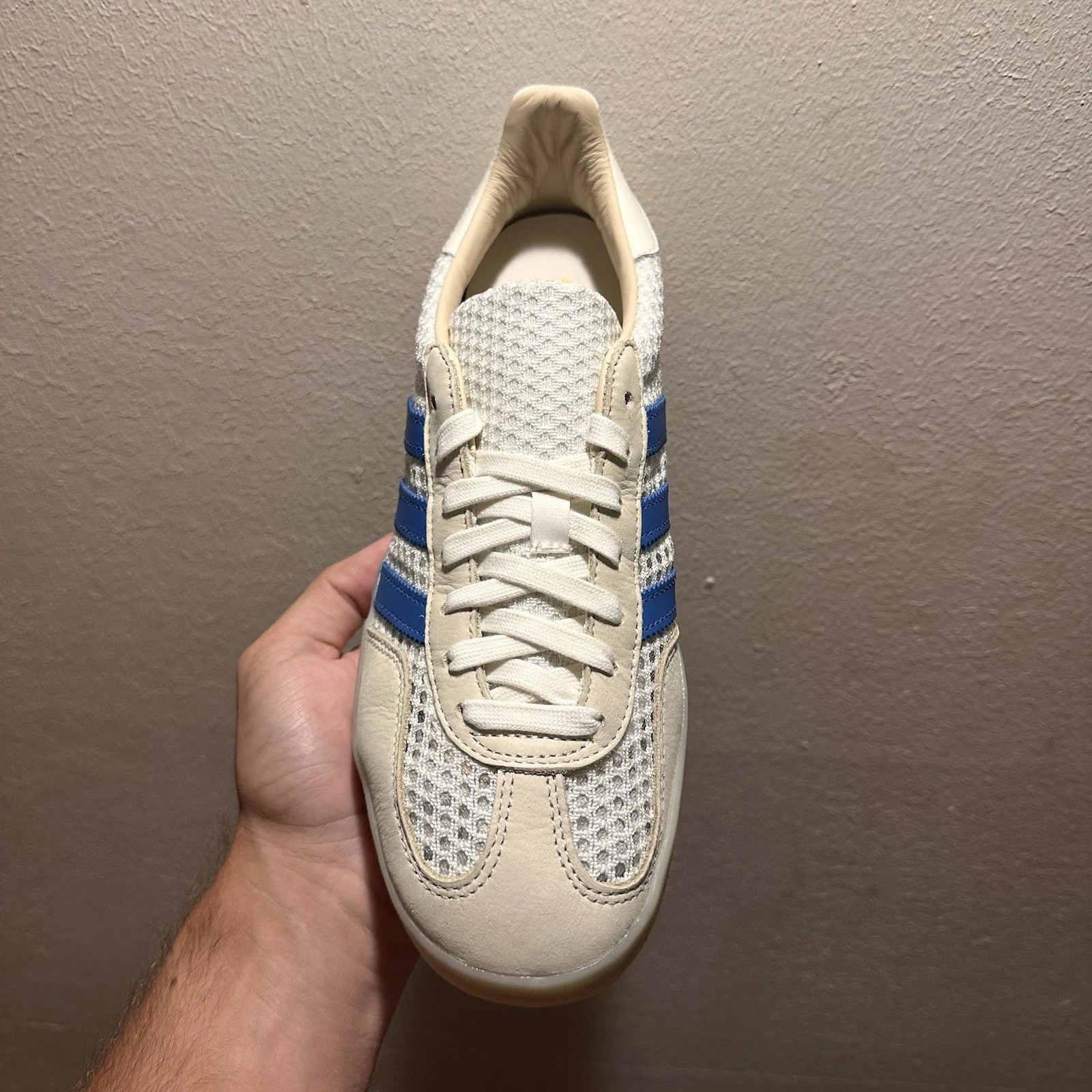 adidas Originals Gazelle Indoor Shoes Off White Focus Blue Sneakers Mens JH5419