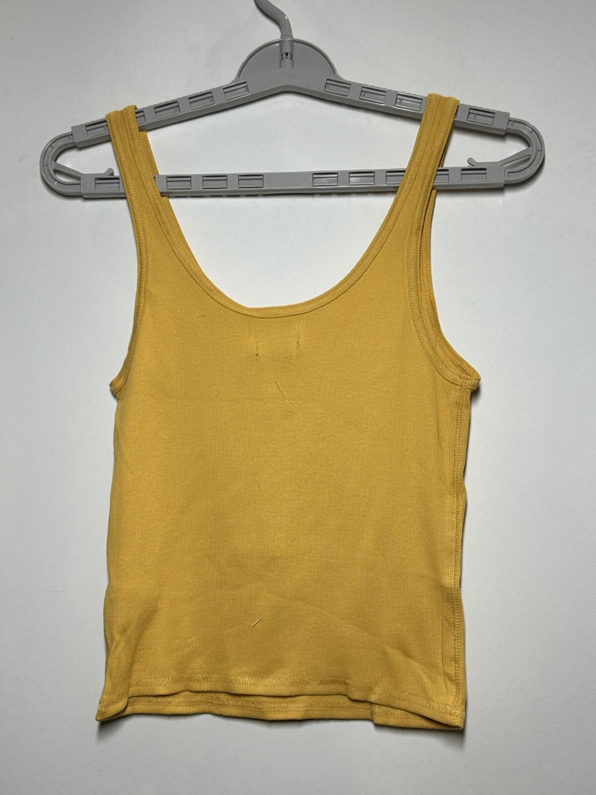 Wild Fable Women’s Round Neck Ribbed Snap Placket Tank Top – Spicy Peach XS